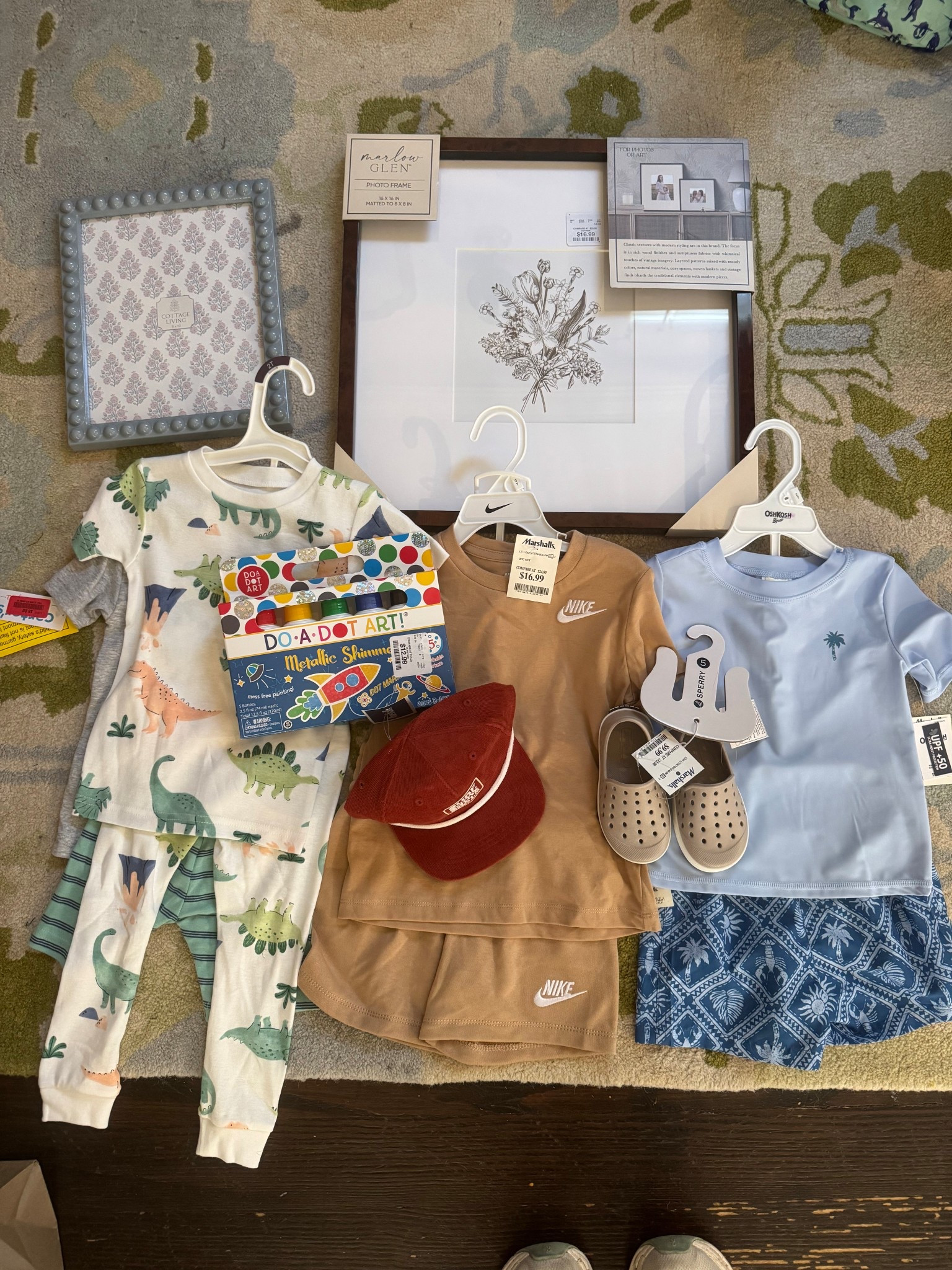 Recent HomeGoods & HomeSense home finds. Linking similar pieces since the exact items aren’t online, but these have the same vibe.