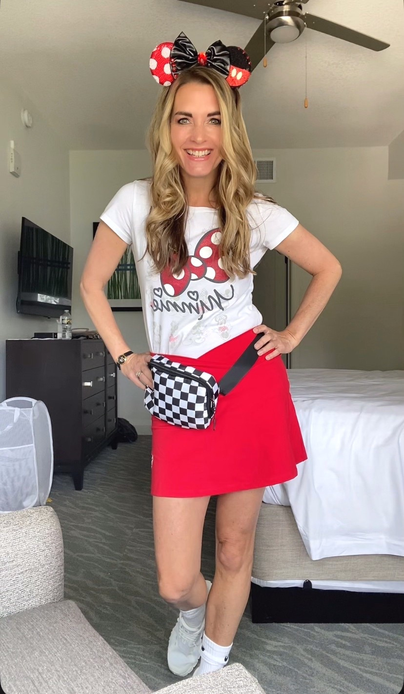 DISNEY OUTFIT INSPO🐭 #ootd #disneyparks #disney #disneystyle #athleticwear #beltbag #amazonfinds 

#LTKActive #LTKFamily #LTKTravel