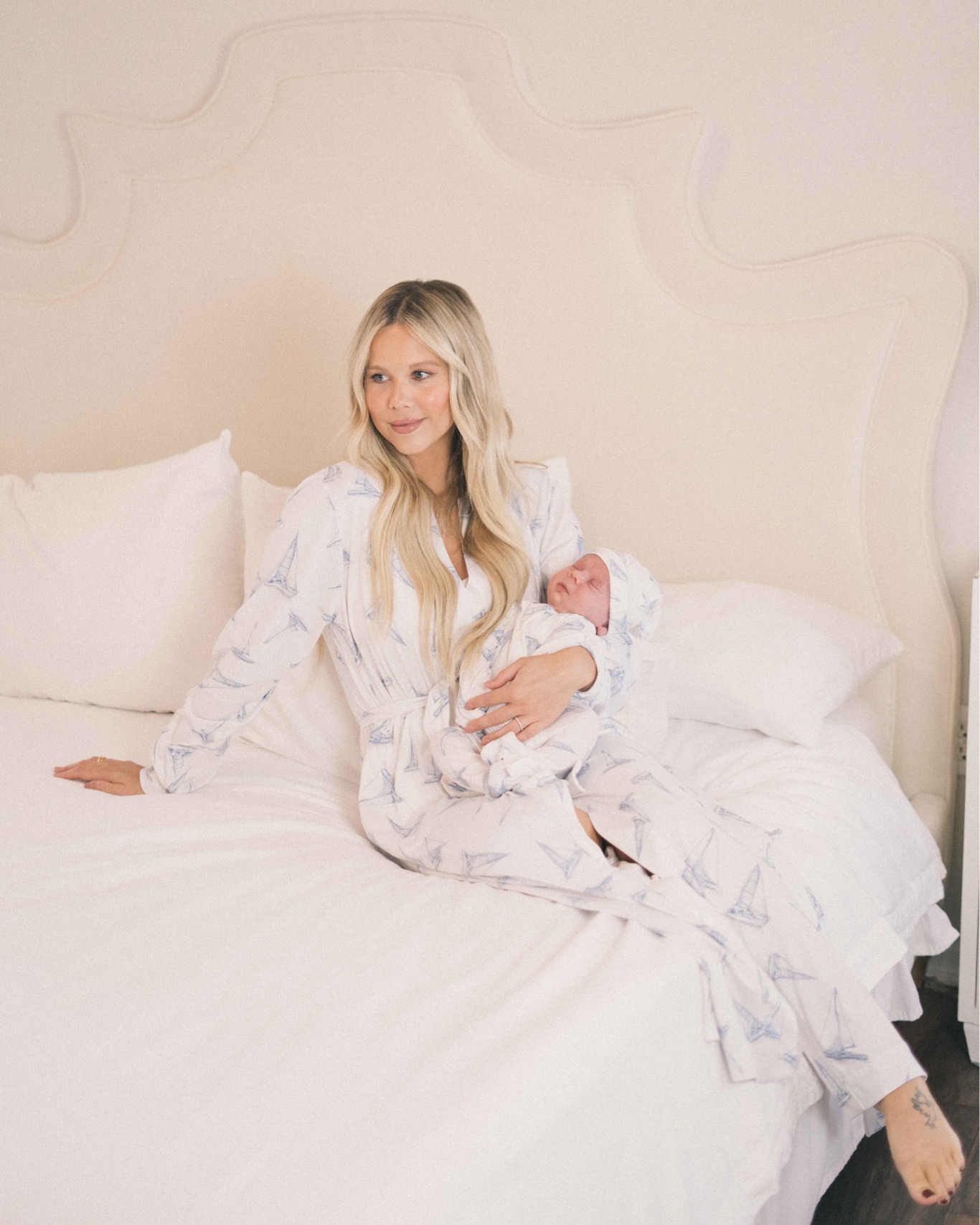 Get 25% off this Mason Grey print with code “SAILWITHME” at checkout.

Mason Grey robe, cozy robe, postpartum clothes, comfortable clothes, robe, nursing friendly, hospital bag, coming home outfit, mom and baby matching, sail print, long robe 

#LTKbaby #LTKbump #LTKsalealert