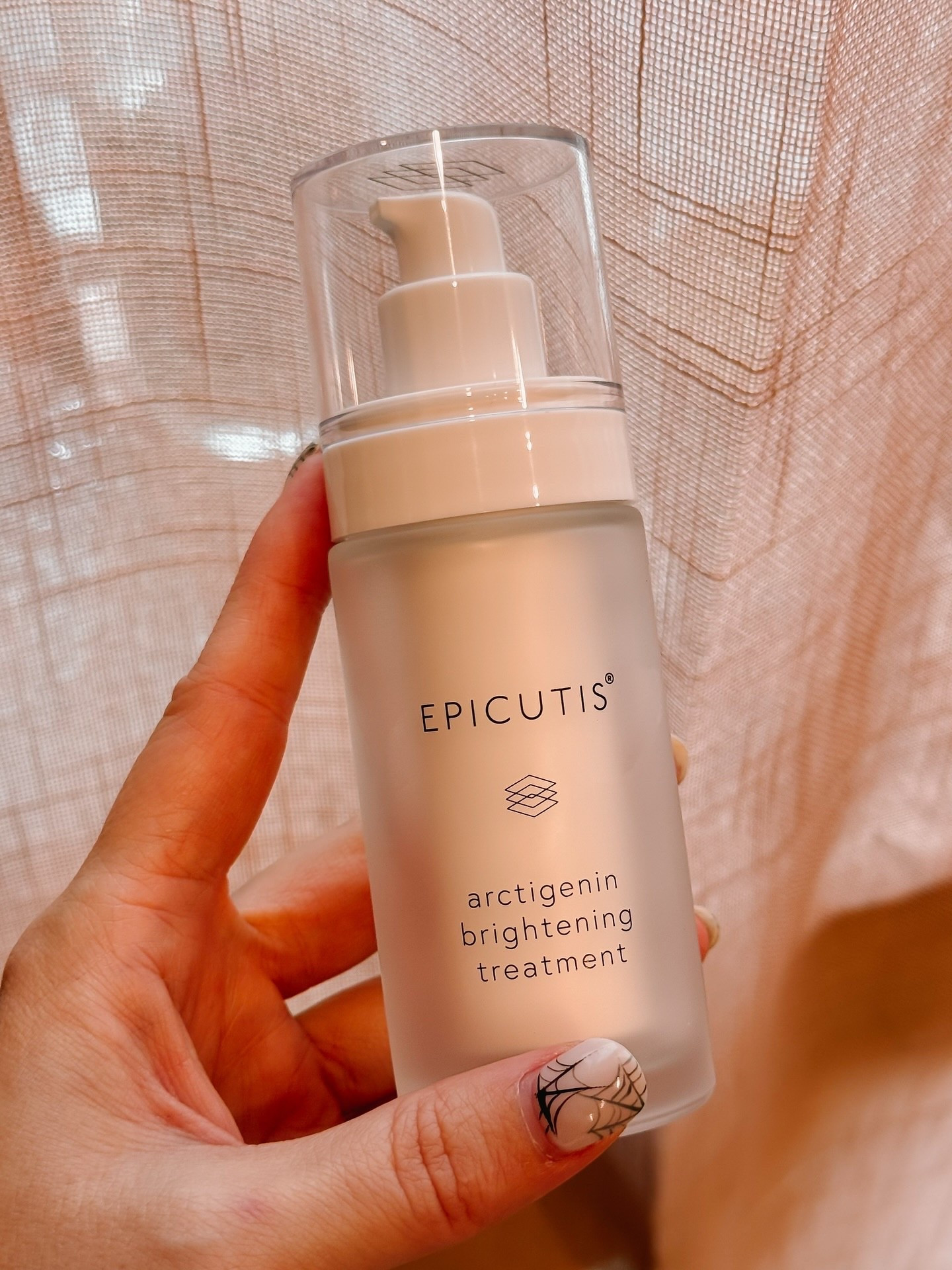 Meet My New Obsession: The Epicutis ARctigenin Brightening Treatment 

I’m so excited to finally have @epicutis in the studio! You probably already know and love their famous Lipid Serum, but let me put you onto an undercover gem the ARctigenin Brightening Treatment.

If you’re like me and can’t handle topical Vitamin C (it’s a chaos era every time), this one’s your peace offering. Instead of using traditional ascorbic acid, it relies on Arctigenin, a potent antioxidant from the burdock plant that helps brighten, smooth, and even skin tone without irritation. Think: all the glow, none of the drama.
Why it works: • Neutralizes free radicals and environmental damage • Visibly improves dullness and uneven tone • Strengthens the skin barrier for long-term radiance • Safe for sensitive, reactive, or post-treatment skin

Honestly? This is the one that made me fall hard for Epicutis. 

Now available in-studio and online. #PostTreatmentGlow

#EpicutisSkin

#BrightSkinEra

#SensitiveSkinApproved

#SkinSoClean

#UndercoverGem

#BarrierBeauty

#GlowWithoutTheDrama

#TheBeautySage

#FacialistApproved #831