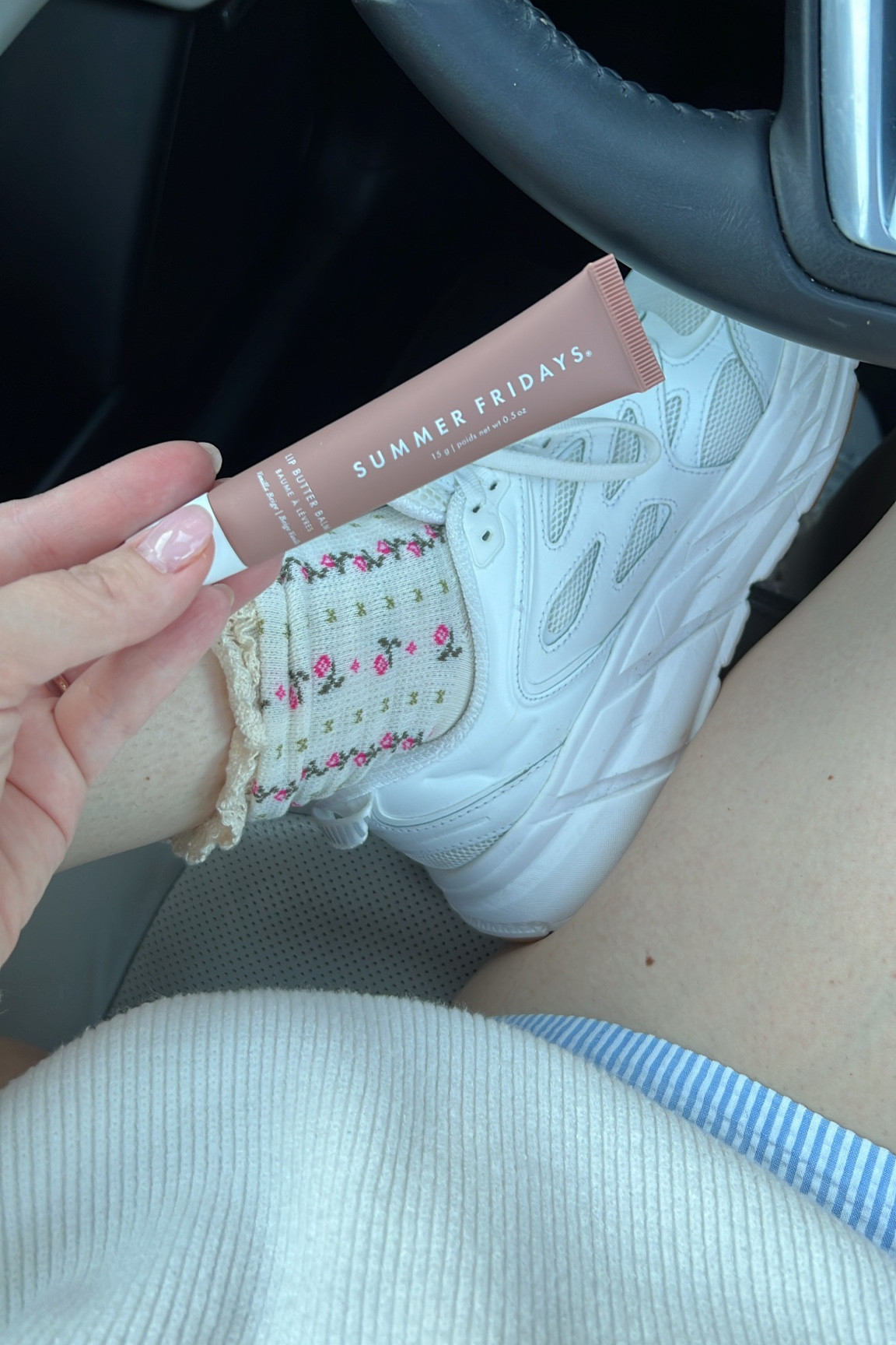 The spring girlie girl trifecta:

Summer Fridays Lip Balm (this is vanilla beige… I also love the clear vanilla)
Hokas in a neutral leather
Frilly socks 



#LTKstyletip #LTKSeasonal #LTKfindsunder50