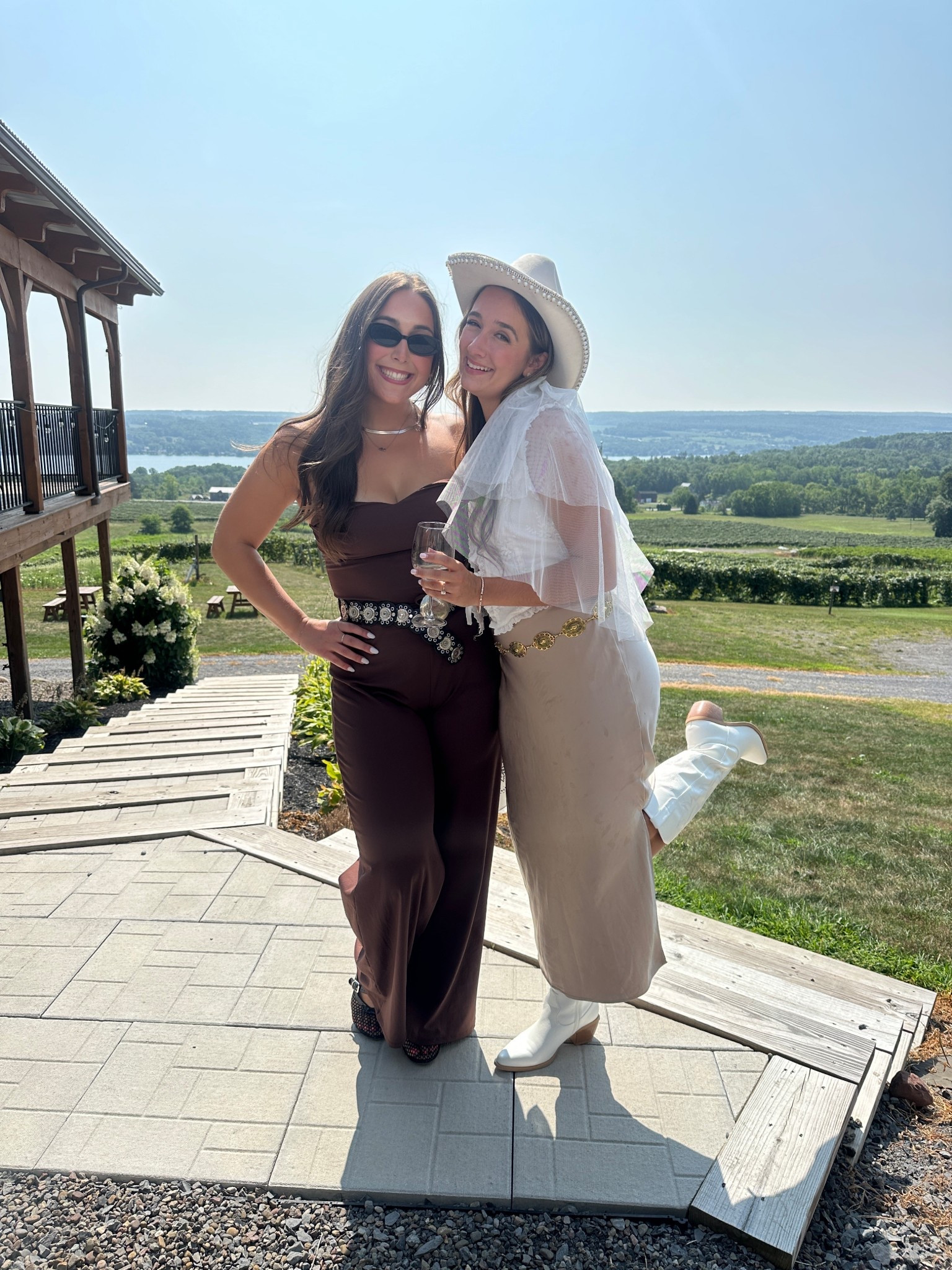 We love arrae bloat pills! Linked some cheaper options I found! 

#LTKSaleAlert