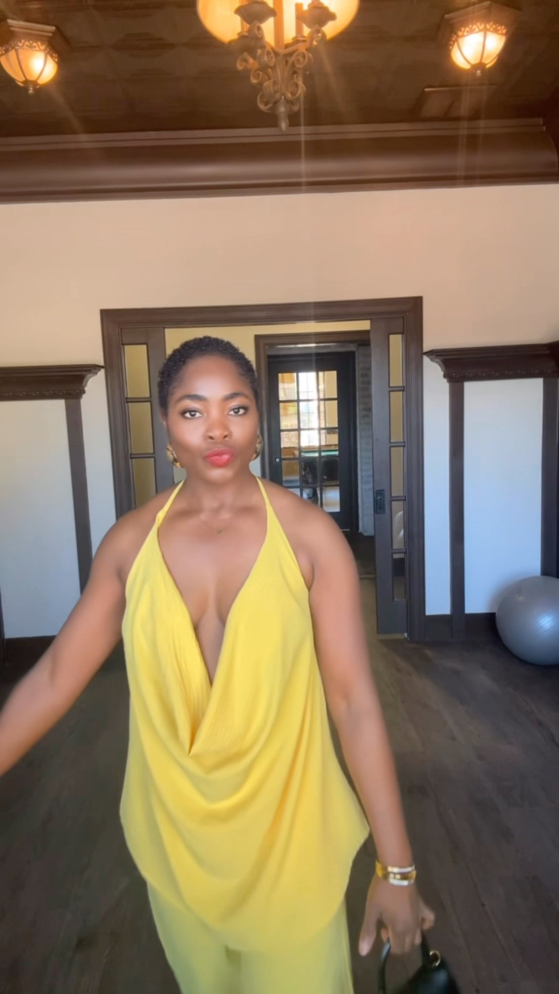 Amazon two-piece set that makes you look put together in seconds 👀 @amazonfindsandfashion 

Perfect summer outfit / vacation set / date night look / Mother’s Day gift

⚡️ selling fast—don’t wait on your size
⚡️ this color goes quick

🛍 tap to shop before it’s gone
💾 save this for later
Follow for more 

#LTKootd #LTKMothersDay #LTKOver40