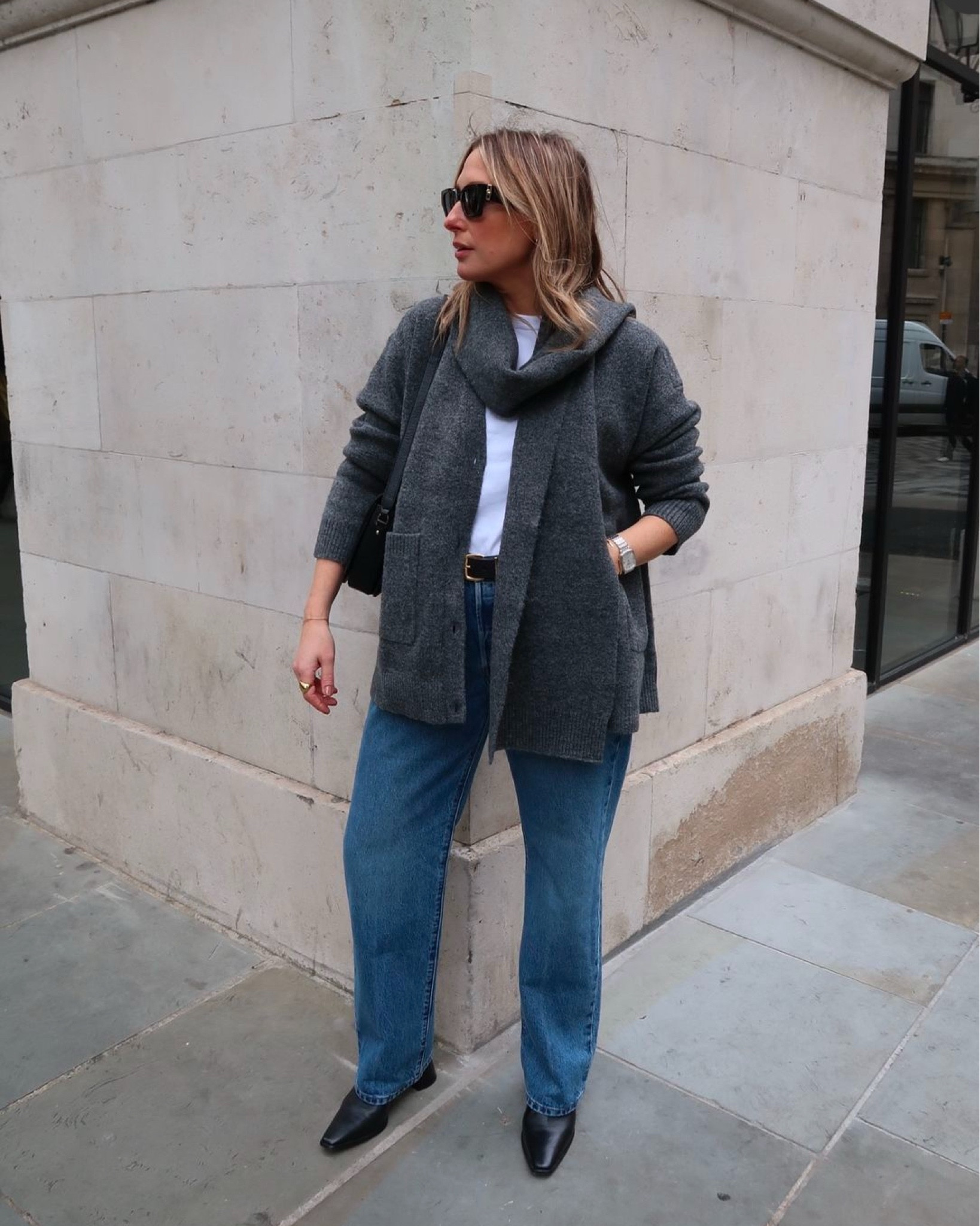 The scarf cardigan you never knew you needed.
Wearing a M

Autumn outfits
Scarf coat
Grey knitwear
Grey cardigan
Straight leg jeans


#LTKeurope #LTKuk #LTKautumn