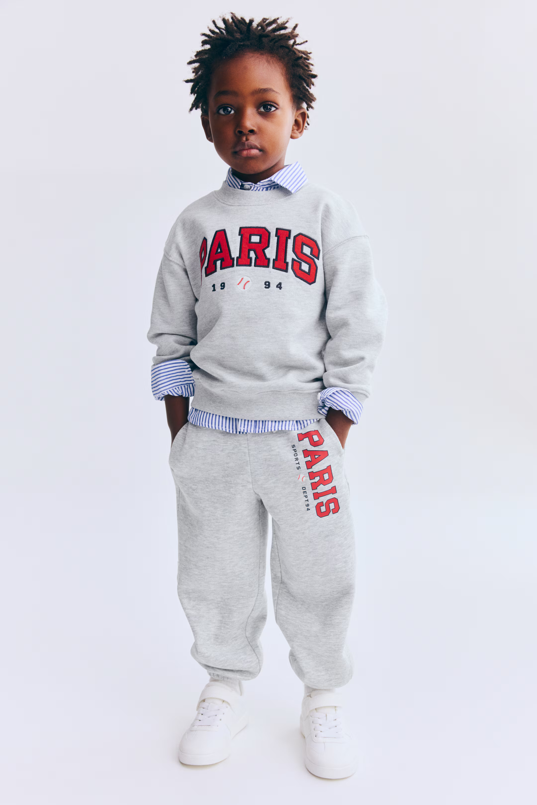 Joggpants mit Stickereien | H&M (DE, AT, CH, NL, FI)