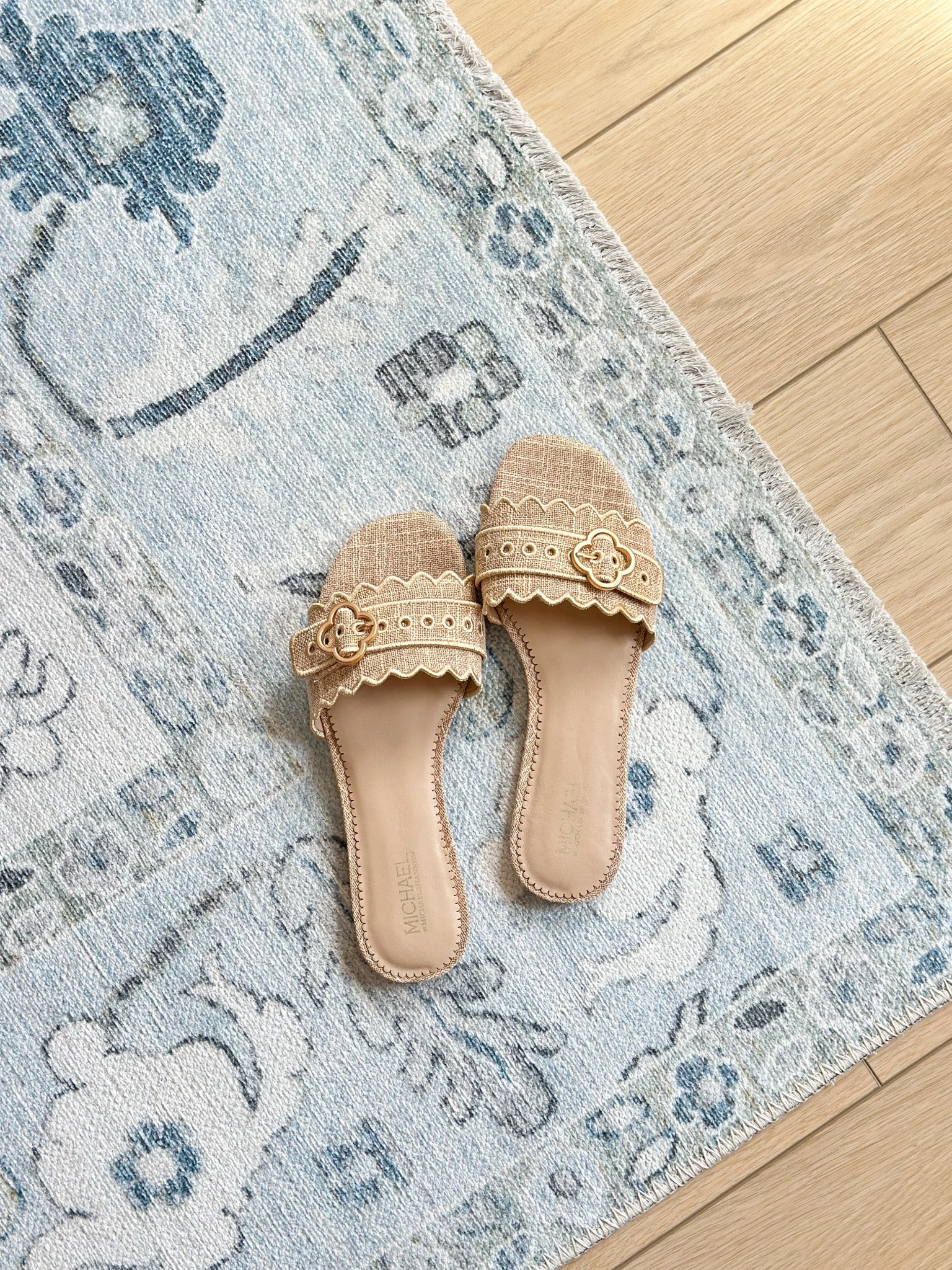 The cutest designer inspired sandals from Amazon! 

Amazon fashion, Amazon style, summer style, summer sandals, look for less, designer look 

#LTKFindsUnder50 #LTKHome #LTKStyleTip