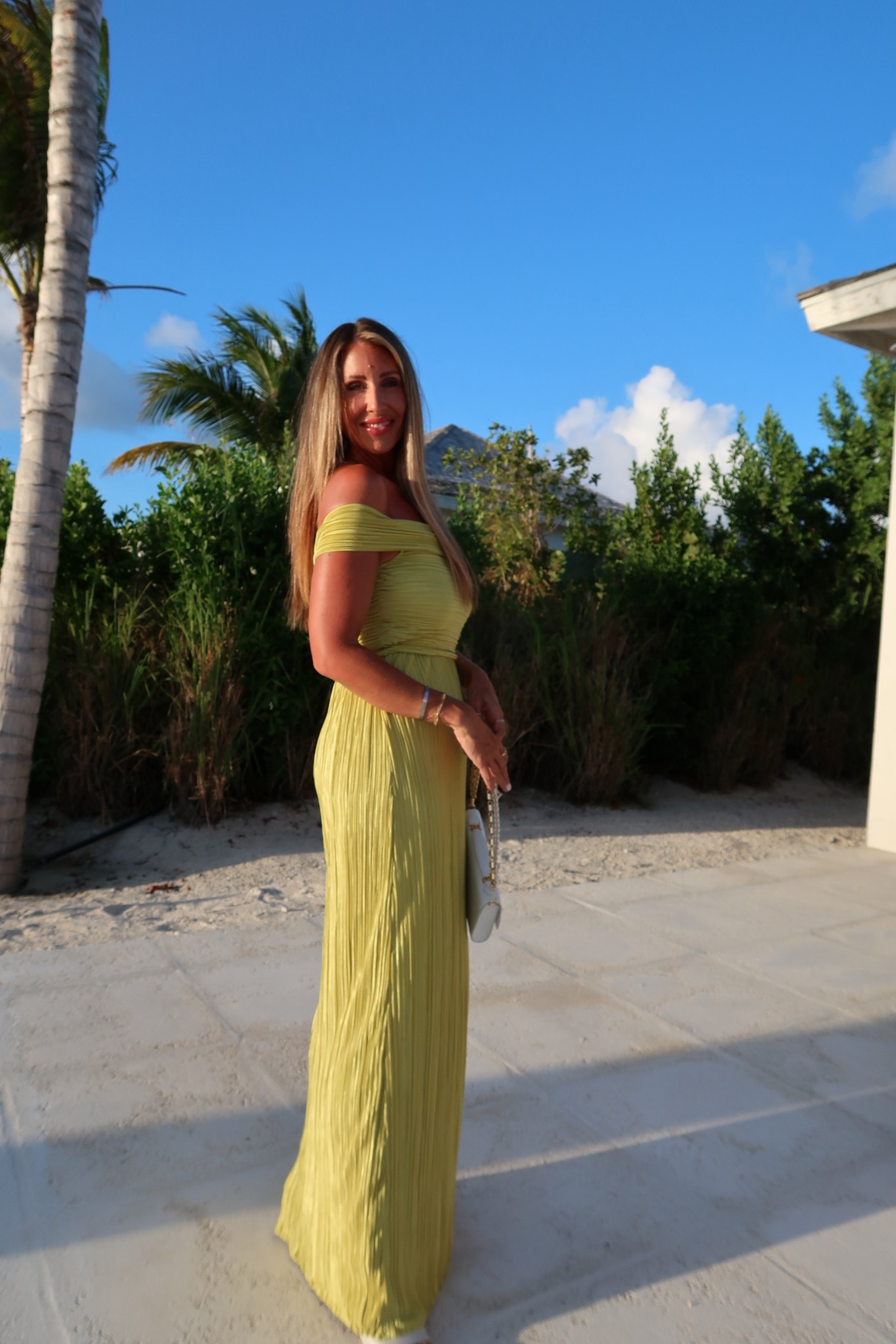 Vacation dresss
Wedding guest dress 
Sz medium 

#LTKOver40 #LTKWedding #LTKTravel