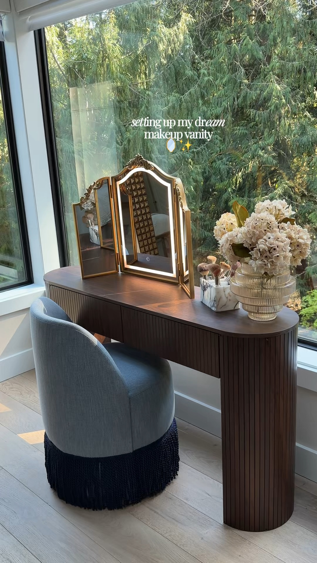 the vanity setup i’ve been dreaming about is finally happening and i am OBSESSED 🪞✨ ps. the mirror sold out so fast but it’s back in stock right now — do not sleep on it and the table is under $170 🤯 
