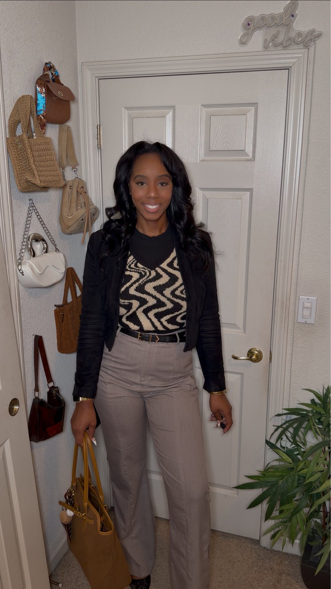 Happy Friday babes! We’re doing another corporate baddie look to end the week with a BANG! We made it yall! I hope yall have a great weekend 🖤🤗

**EVERYTHING LINKED IN MY LTK IN MY BIO**

#fyp #fypシ゚viral #ootd #corporatelife #corporatefashion 

#LTKTall #LTKWorkwear #LTKootd