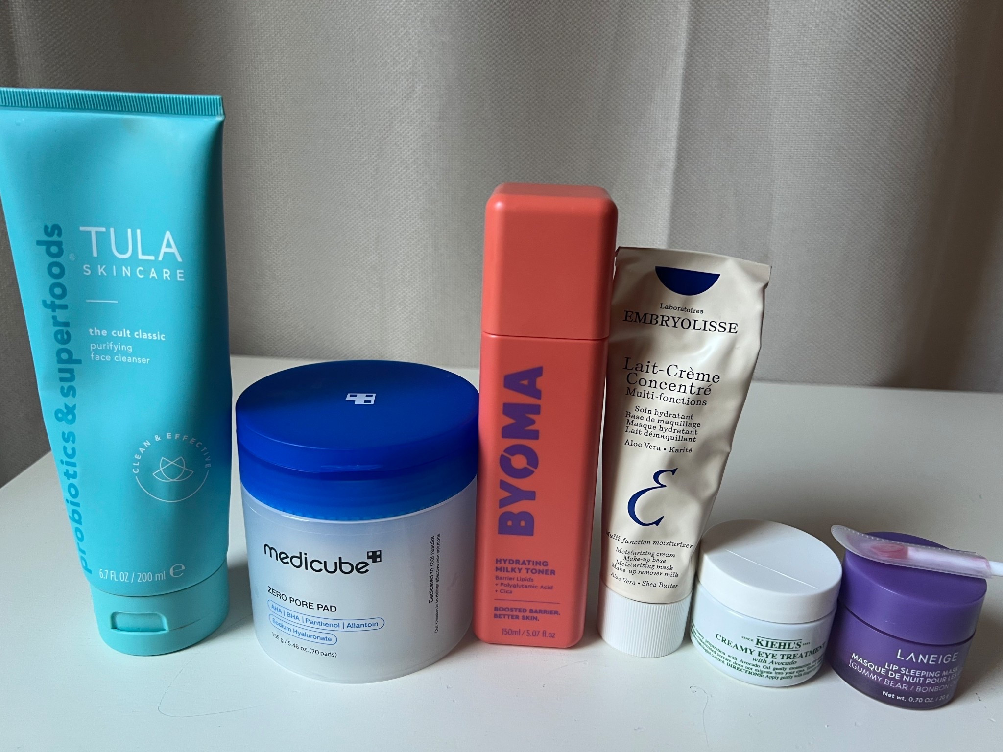 My current quick self-care skincare routine 🤍

Simple, hydrating, and actually doable on busy days. These are the products I’ve been reaching for lately to keep my skin feeling clean, smooth, and glowy ✨

1. Tula Cleanser
2. Medicube Zero Pores Exfoliating Pads 
3. BYOMA Milky Toner 
4. Embryolisse Lait-Crème Concentré Daily Moisturizer and Primer, 2.54 fl oz
5. Kiehl's Since 1851
Creamy Eye Treatment With Avocado
6. LANEIGE Lip Sleeping Mask

#LTKmomlife #LTKBeauty #LTKselfcare