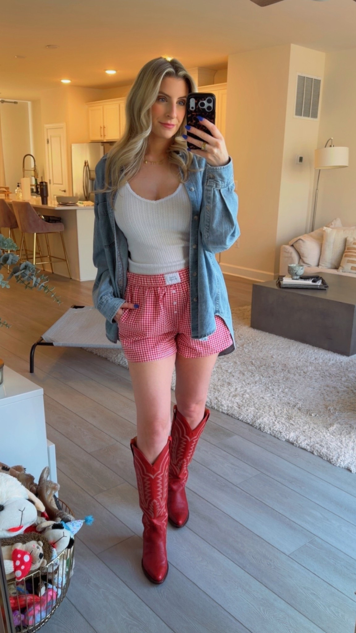 Denim top - small
Shorts - small
Boots - size down 1/2 size 

#LTKdayinmylife #LTKootd