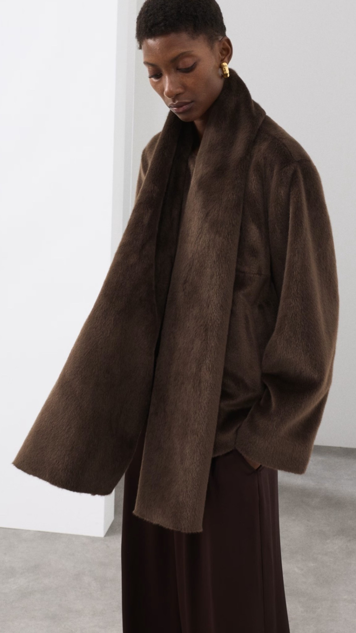 How chic is this M&S detachable scarf brown faux fur coat - perfect from everyday outfits to your Christmas party! 

#LTKfestive #LTKwinter #LTKuk