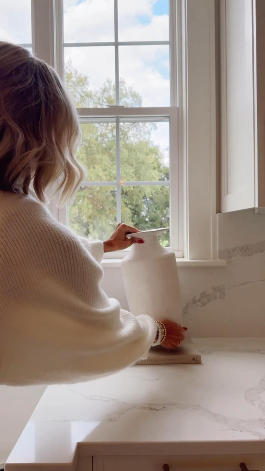 Styling for Fall in my kitchen and love this little corner🤍 Functional and pretty✨

#LTKHome #LTKSeasonal #LTKStyleTip