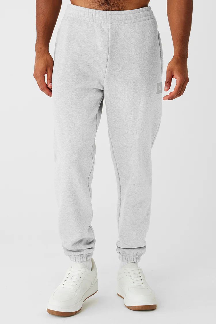 Cuffed Renown Heavy Weight Sweatpant | Alo Yoga