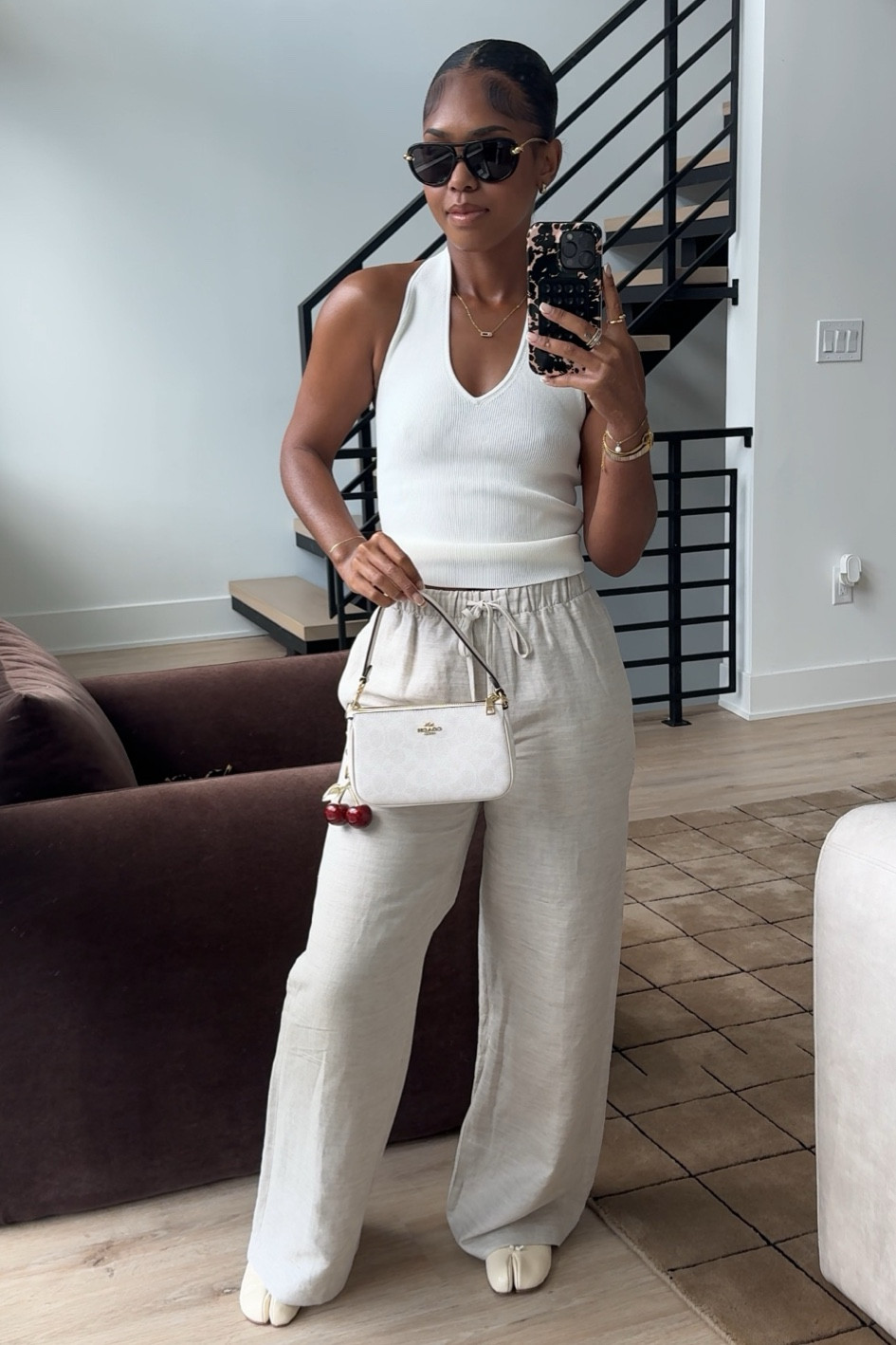 Found the perfect summer bag for all of my outfits! And the charms add the perfect touch 🤭✨@coach #Ad #CoachOutlet 