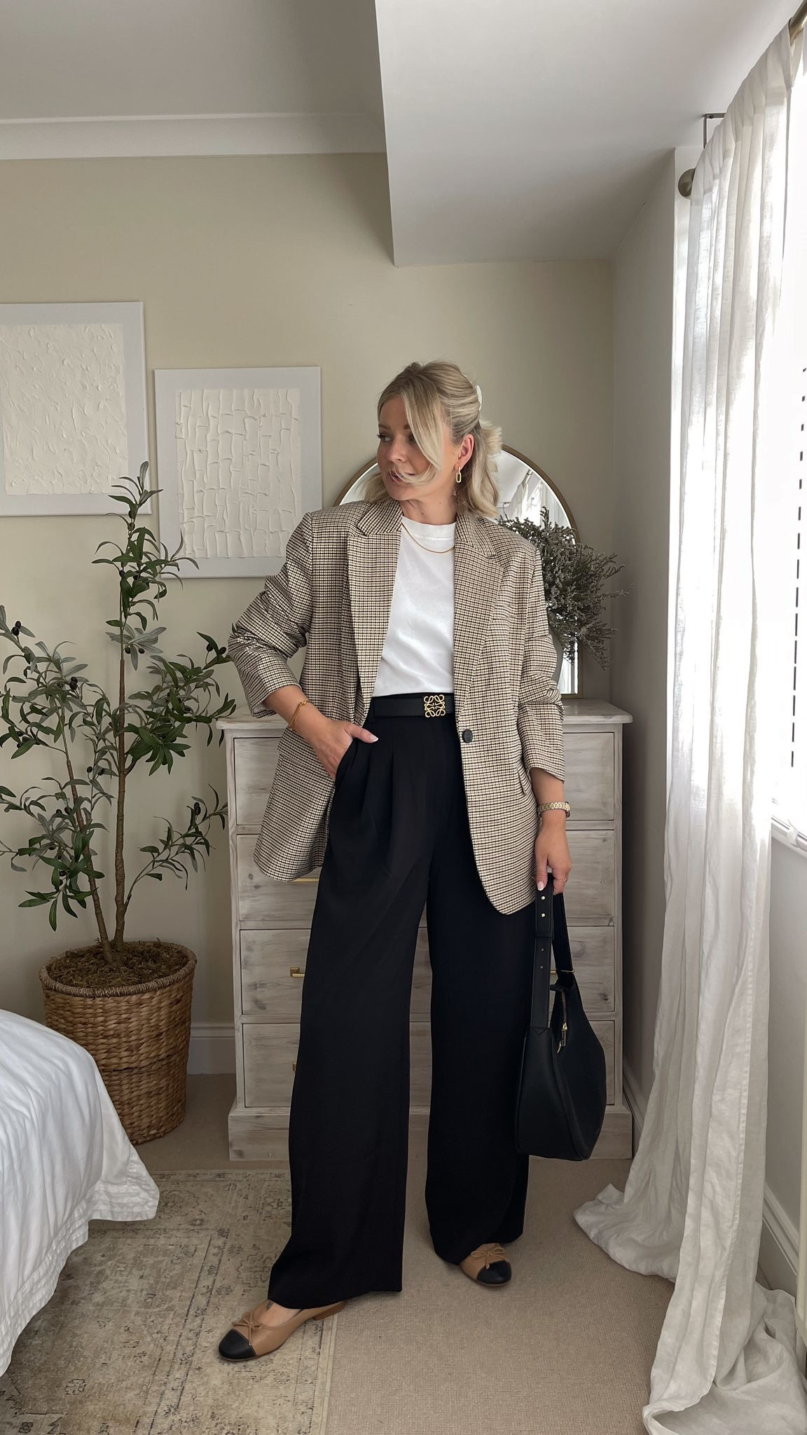 Workwear grwm - perfect autumn office outfit. H&M brown check blazer, white COS t-shirt, Loewe anagram reversible belt, H&M black wide leg tailored trousers, Marks & Spencer ballet flats, Katie Loxton half moon black handbag  

#LTKeurope #LTKstyletip #LTKworkwear