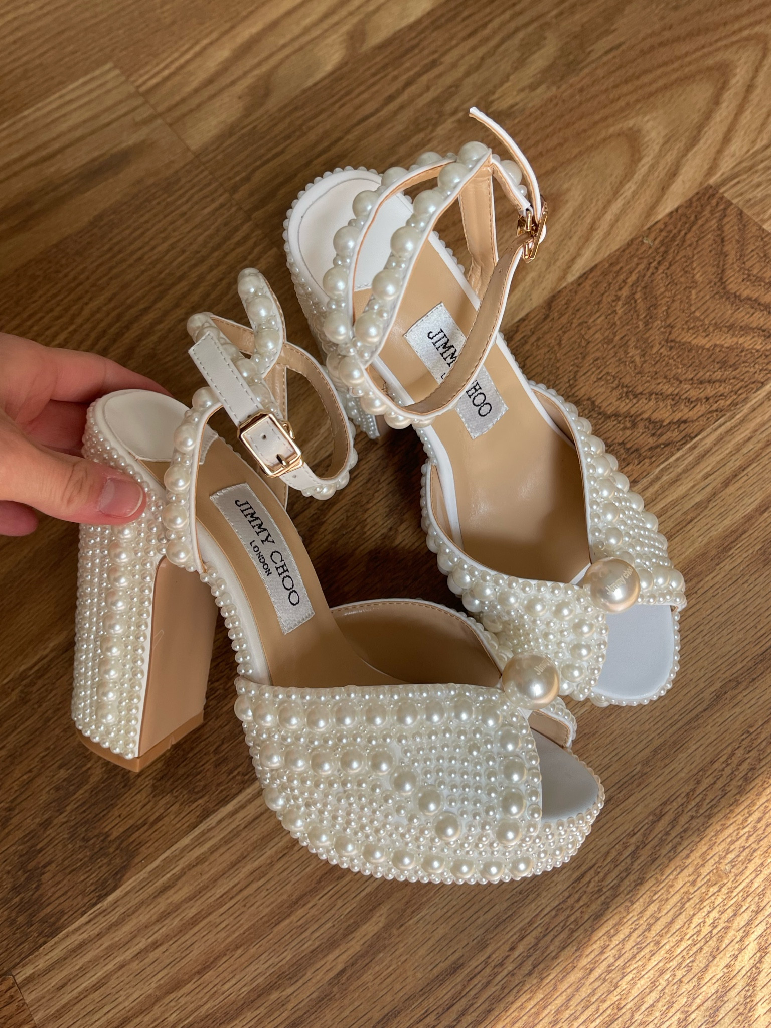 Jimmy Choo

#LTKfindsunder100 #LTKshoecrush #LTKwedding