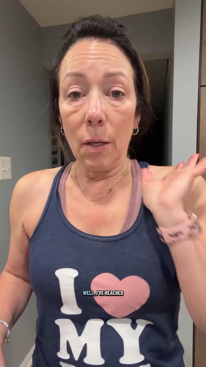 I’ve really been trying to stay more consistent with hydration lately, and products like this honestly make it so much easier. #belliwelli #electrolytes #hydrationpackets #wellnessroutine #over50wellness
