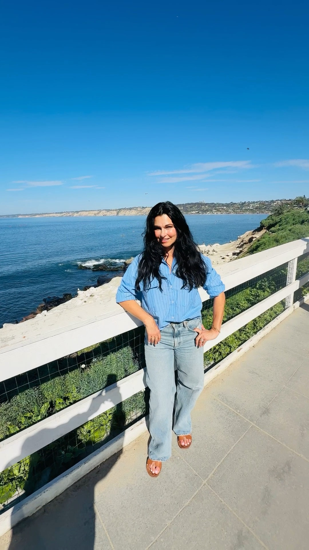 Sunny Day Around Town 🌼

This high rise wide leg Jean pairs well with this @freepeople blue striped button down shirt. I paired it with casual leather sandals for a casual outfit of the day.

#jeans #blouse #bluetop #widelegjeans #marneystidbits



#LTKdayinmylife #LTKSaleAlert #LTKootd