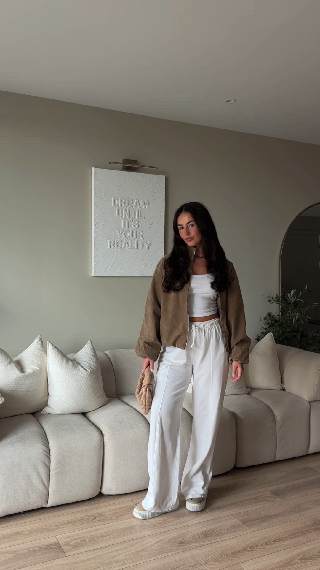 Everything from Autumn casual outfits reel is linked below 🍂🤎

Autumn outfits, autumn casual outfits, suede bomber, bomber jacket, casual outfit, jeans, wide leg jeans

#LTKautumn #LTKuk #LTKeurope