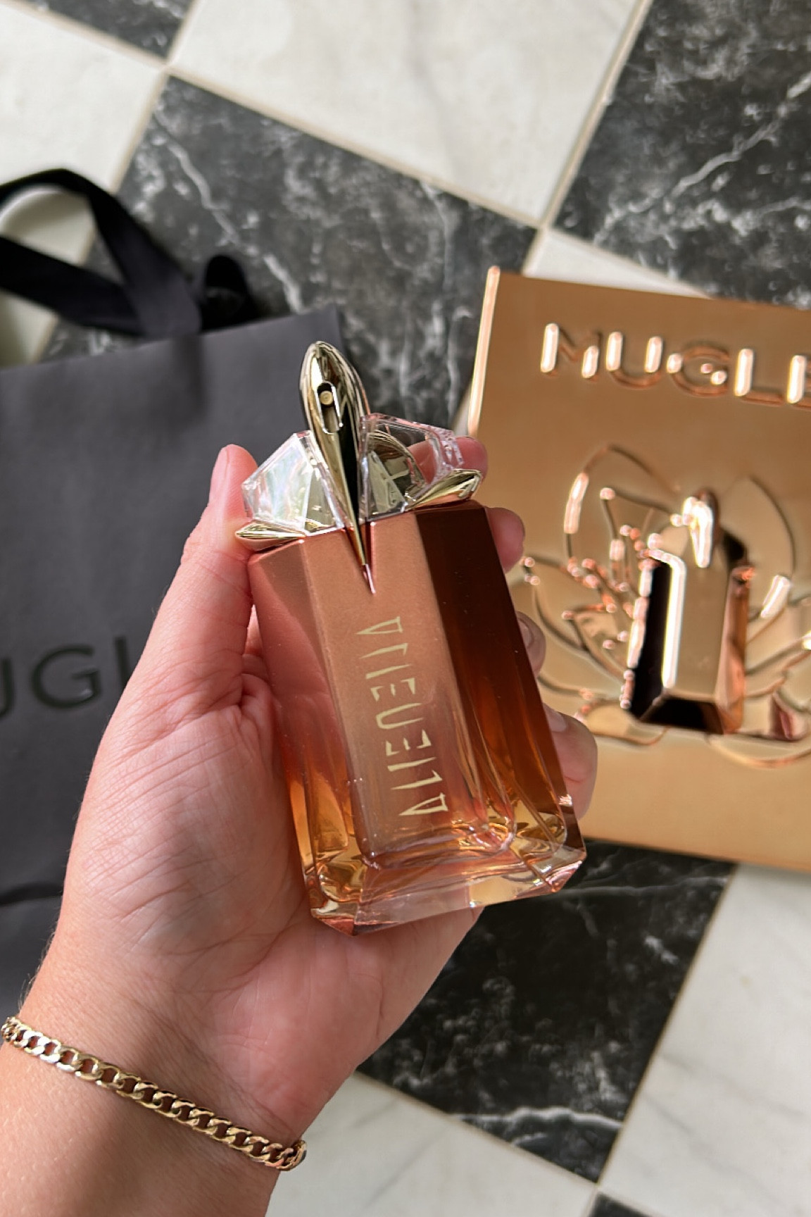 Alien Goddess Supra Flora

#LTKbeauty #LTKSeasonal #LTKFind