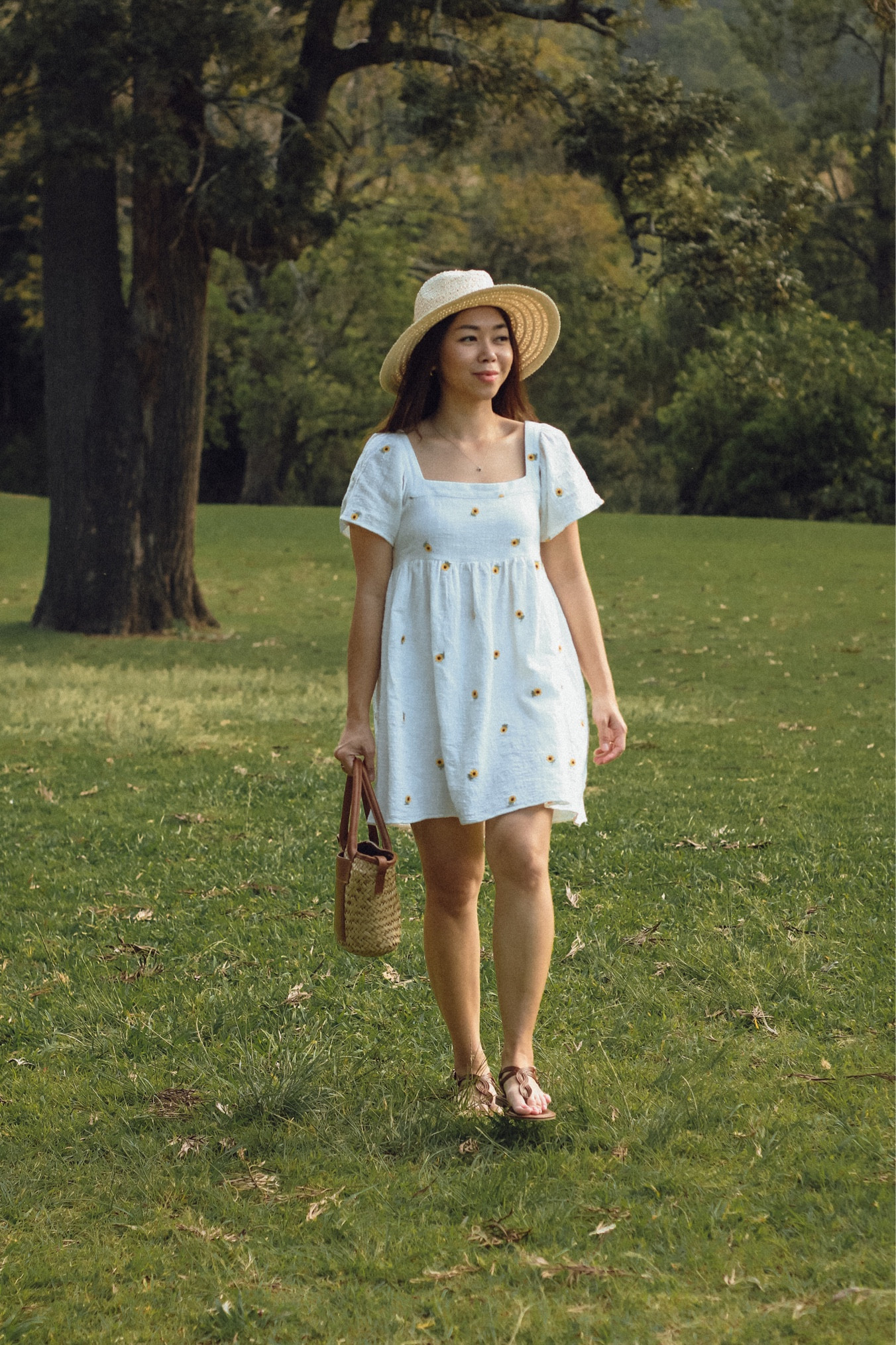 Spring has sprung 💛💐

Love my new slippers from Dune London via Iconic Australia. It’s super comfy. And it’s Currently 60% off 🙌🏻 

#LTKspring #LTKaustralia #LTKmodest