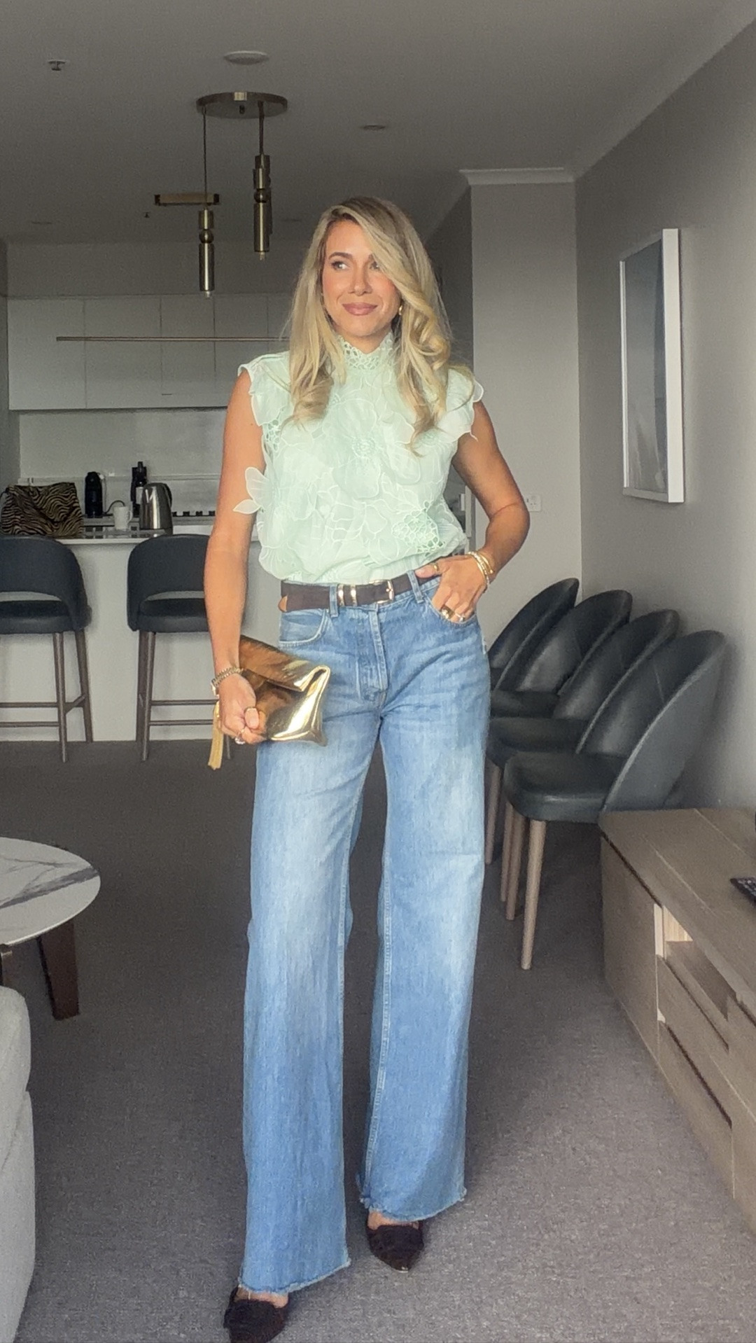 Ready for Day 1 of Australian Fashion Week here in Sydney!

Top size 1 old Oroton
Jeans size 27 Anine Bing
Suede mules size 41 Manolo Blahnik
Bag Aje

#LTKootd #LTKWorkwear #LTKgrwm