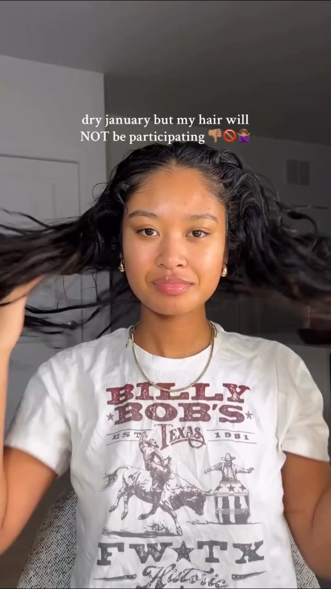 fry hair WHO 💅🏽
@lolavie @davinesofficial @matrix @lorealparis 
#hydratedhair #healthyhair #blasianliv #dryjanuary