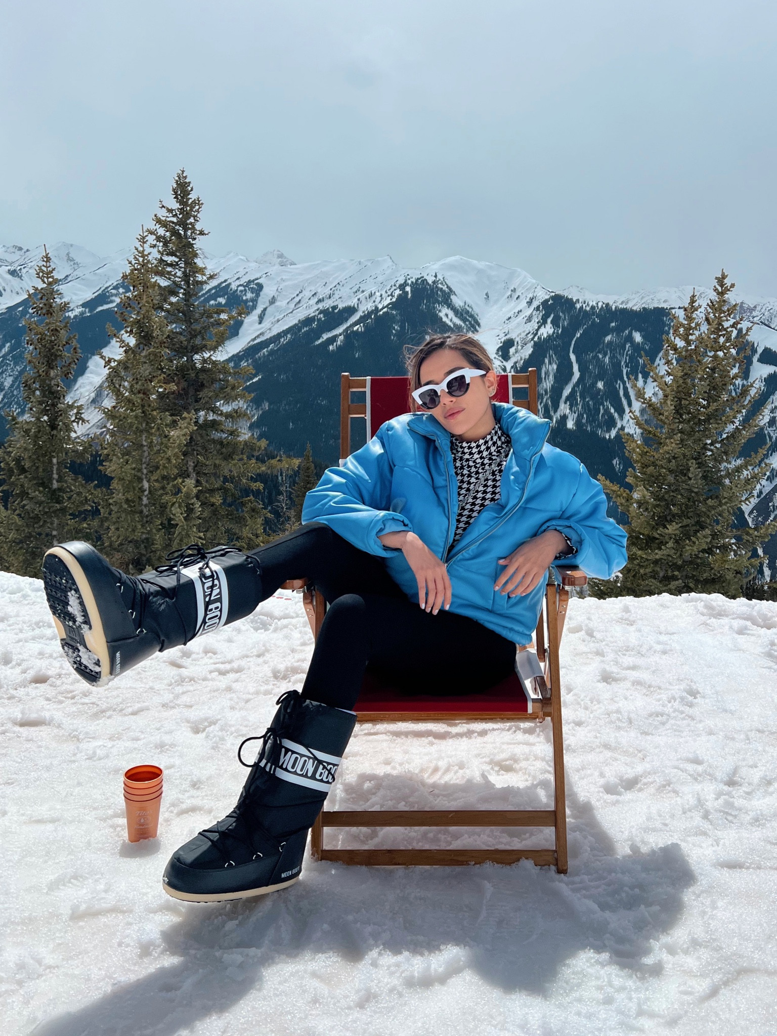 Winter Outfit! ❄️🤍❄️🤍
Click below to shop! 
Jacket: PLT
Size: 4
Boots: moon boots
Follow me Danibolivar for more fashion inspo !!! So glad you're here! 🖤💣✨

#LTKstyletip #LTKSeasonal #LTKHoliday