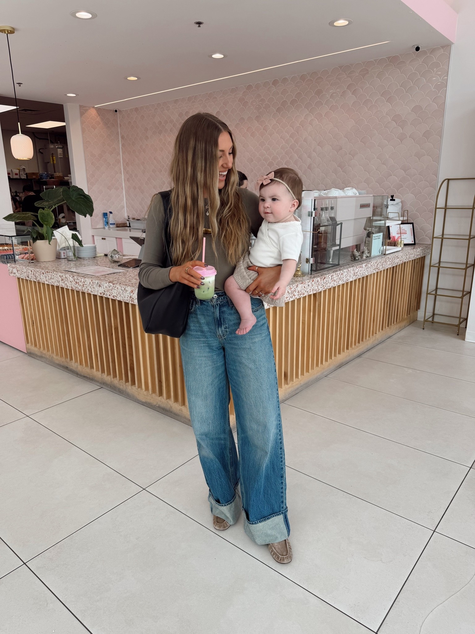 Casual outfit for fall! Wearing a 26 long in the jeans and small top