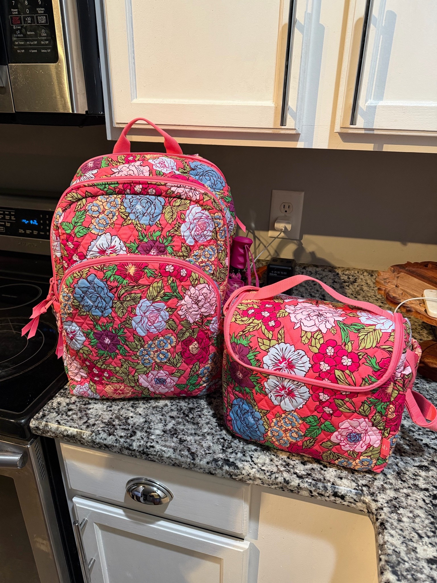Cute back to school backpack and lunch box sets!!