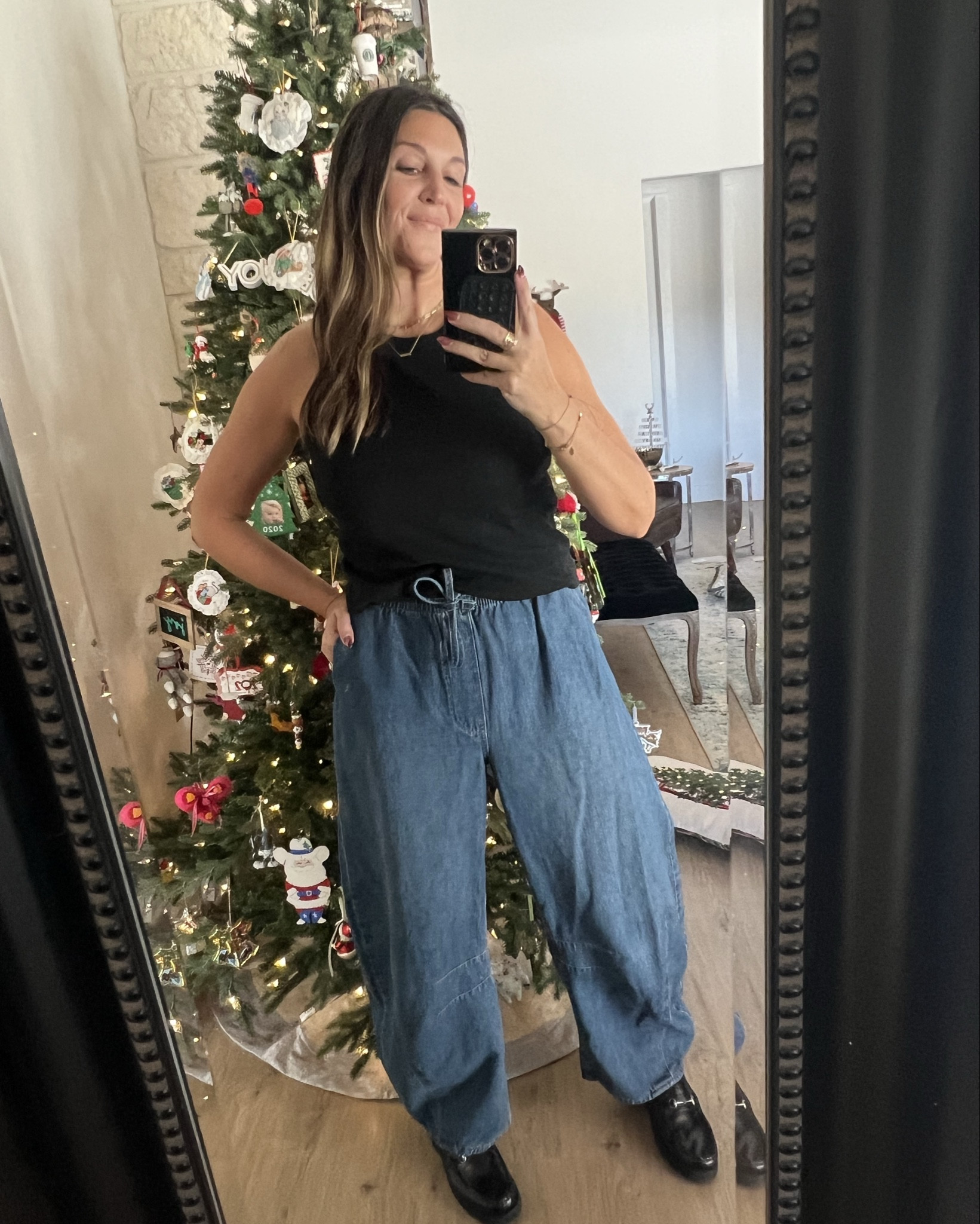 PICTURES DON’T DO THEM JUSTICE. These are the viral Old Navy barrels. You can get them in longs, too! They are SO soft!!! HALF OFF TODAY! 