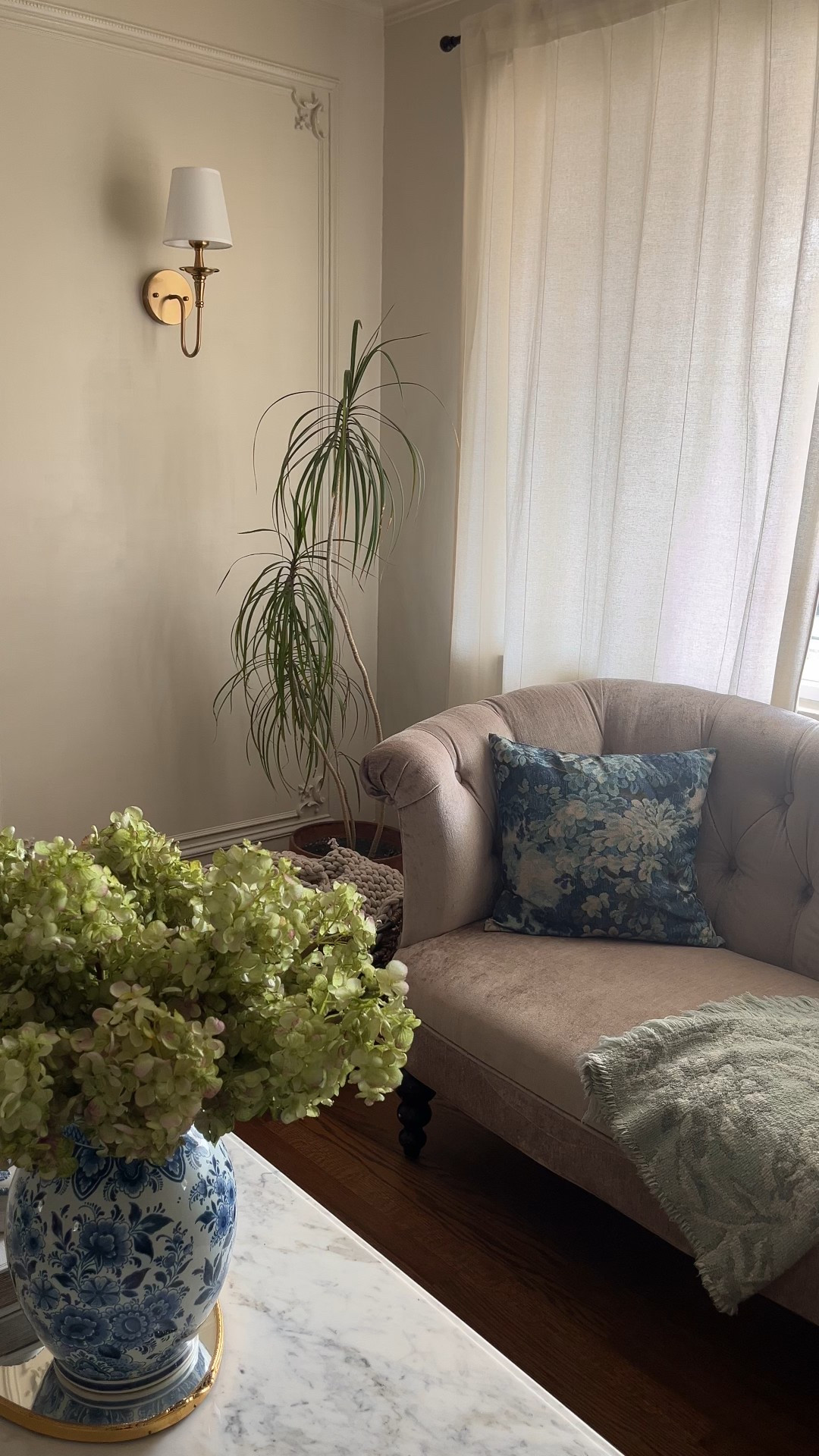 Living room styling, pillows, faux florals

#LTKFindsUnder50 #LTKFindsUnder100 #LTKHome