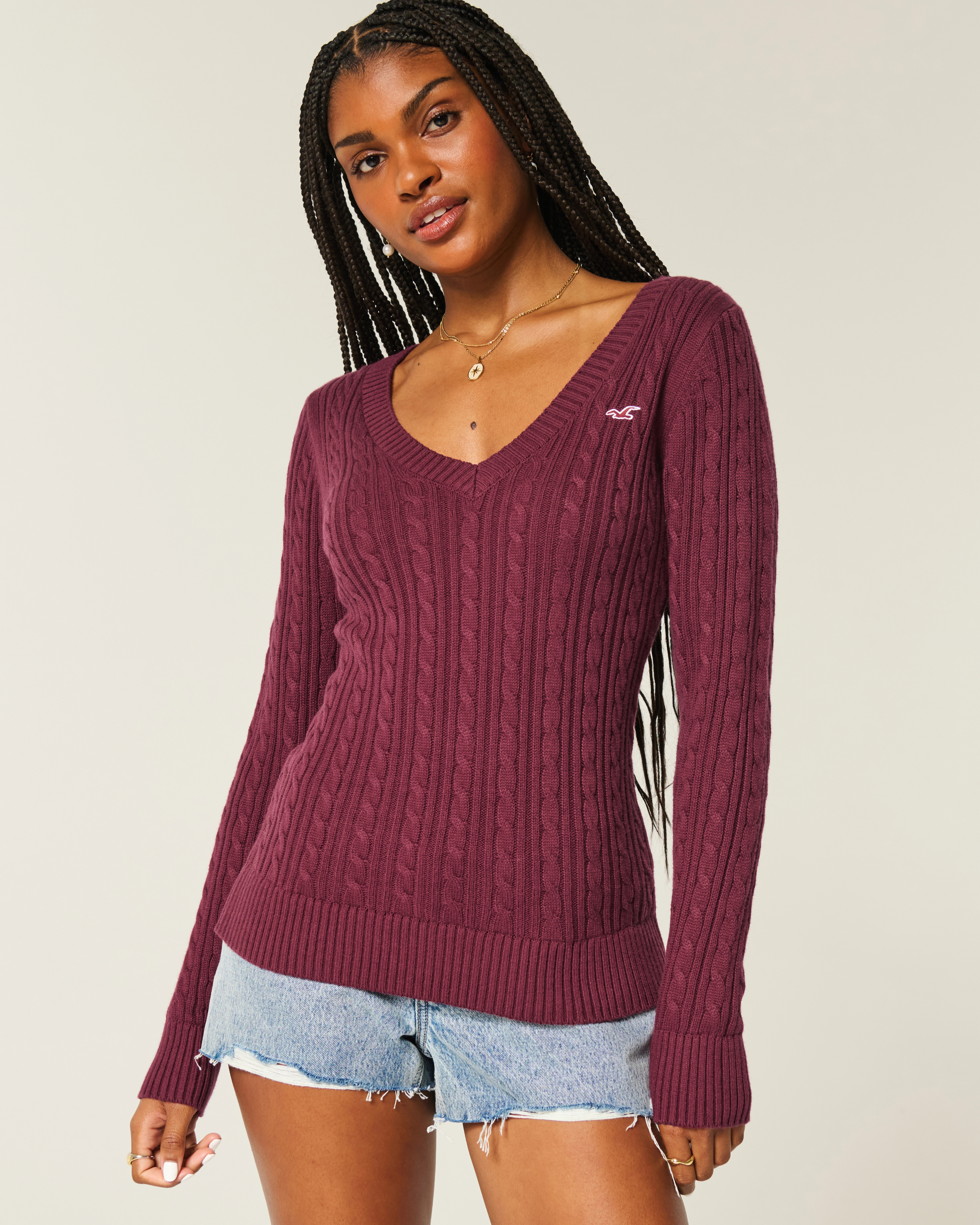 Cable-Knit Icon V-Neck Sweater | Hollister (US)