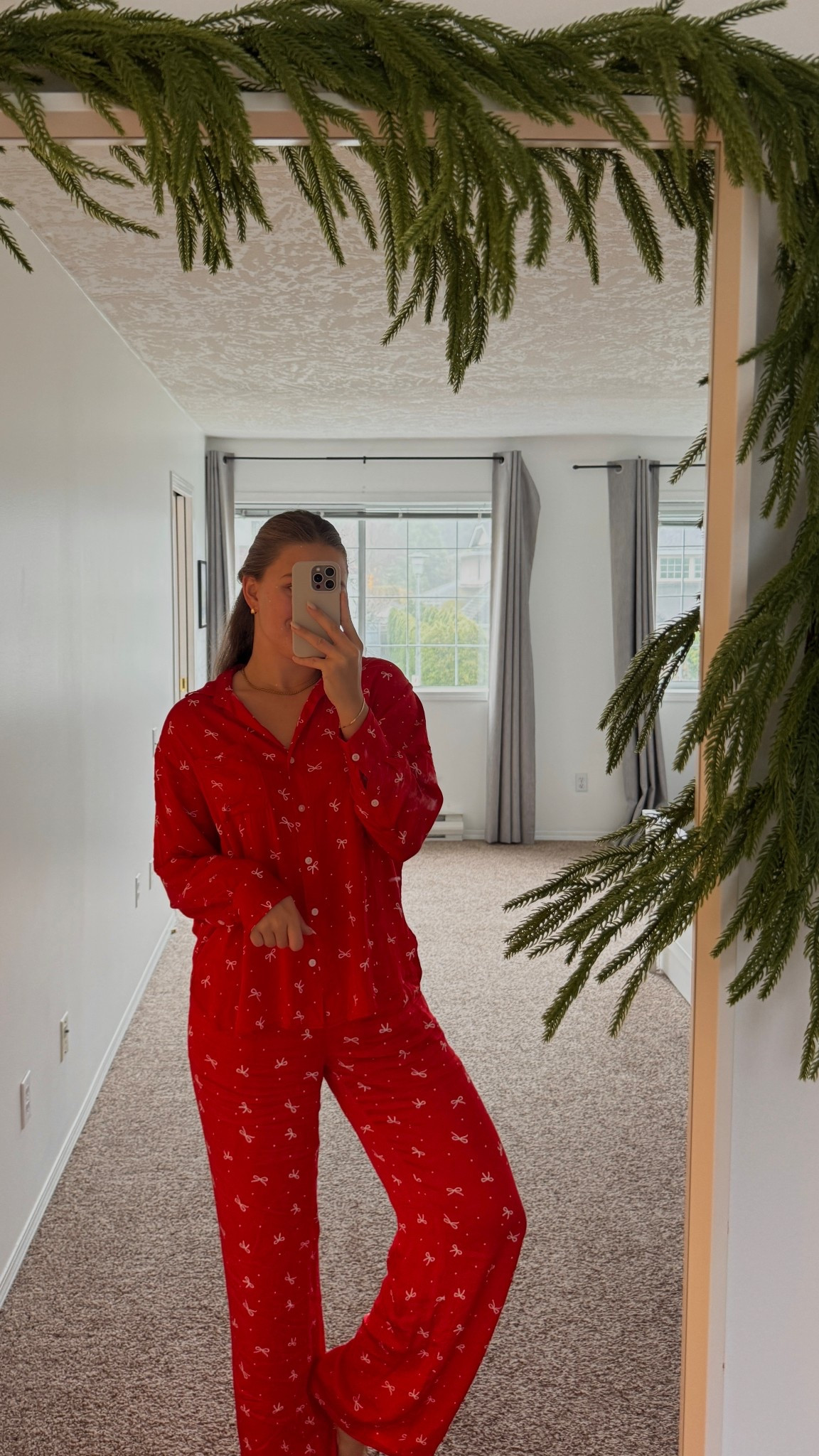 Officially decorating for Christmas!! 

#LTKwinter #LTKhome #LTKcanada