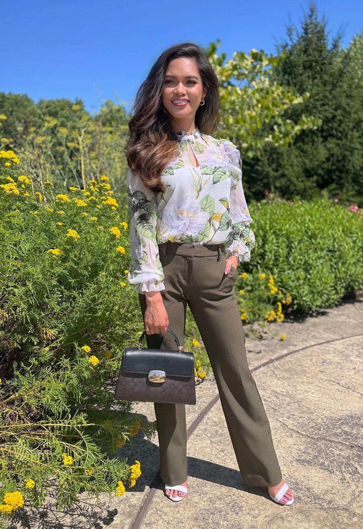 Loving the look and feel of this floral blouse from White House Black Market.  The blouse is sheer chiffon, but it does come with a camisole for underneath.
I’m wearing size XXS, and the fit is TTS.
#whbm

#LTKSaleAlert #LTKFindsUnder50 #LTKPetite