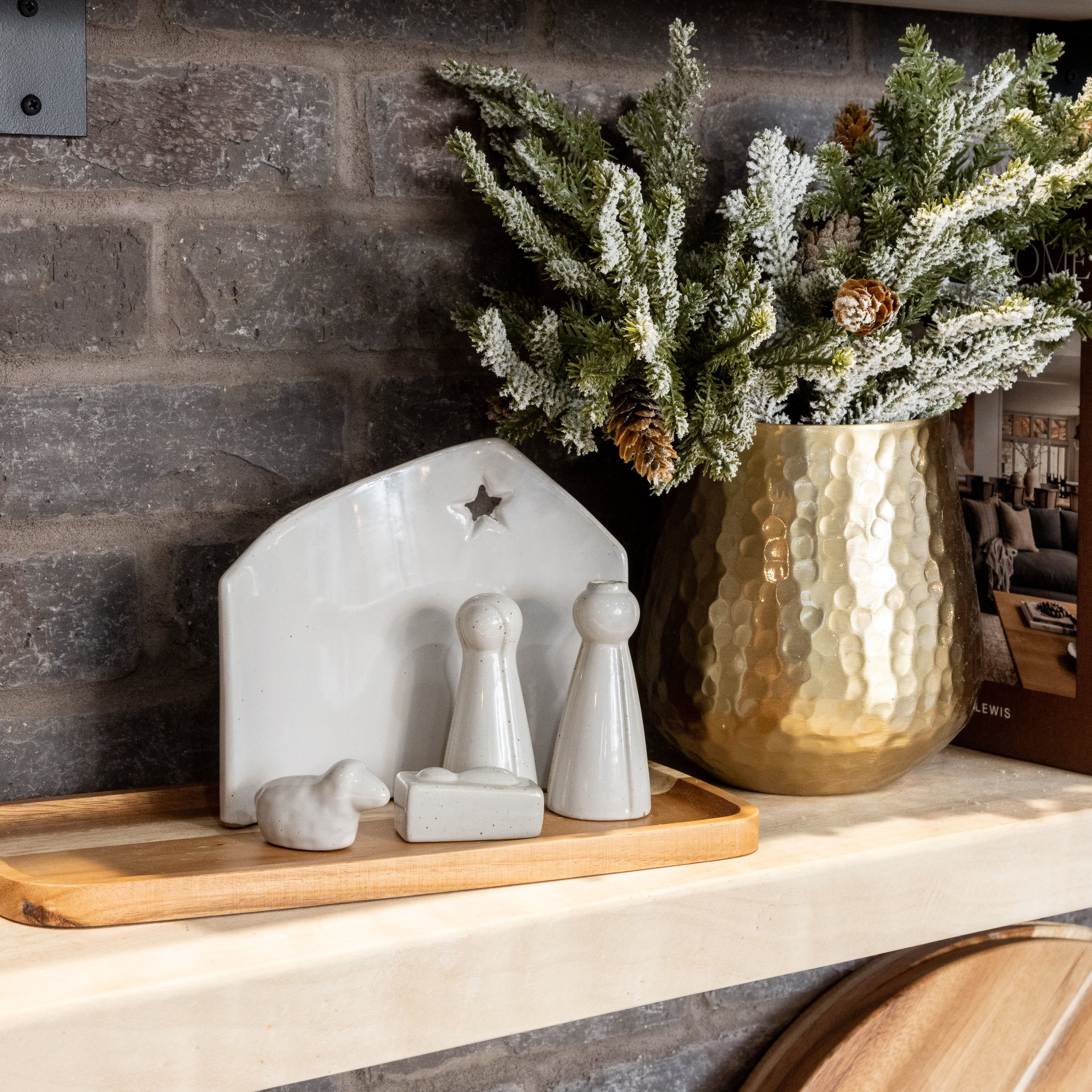 Stoneware Nativity | Eco Chic Home