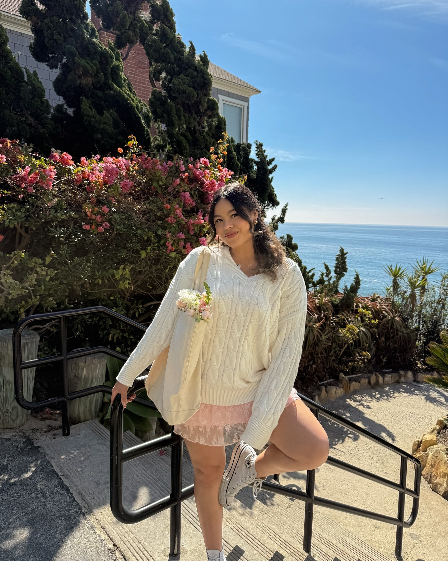 Sweater over dresses are just my thing ☀️💕

Comment outfit details 🔗
#springlooks #springstyle #springoutfits