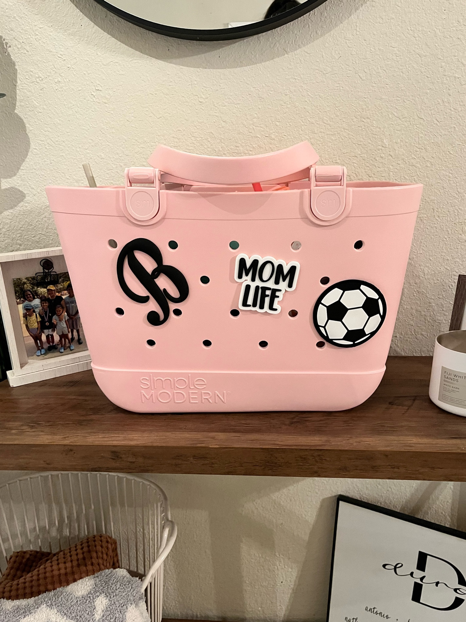 My new Simple Modern Getaway bag, I’m so obsessed and the color is gorgeous! Excited to use my bag for soccer tournaments and all the things! 

#LTKFindsUnder100 #LTKFamily #LTKSummerSales