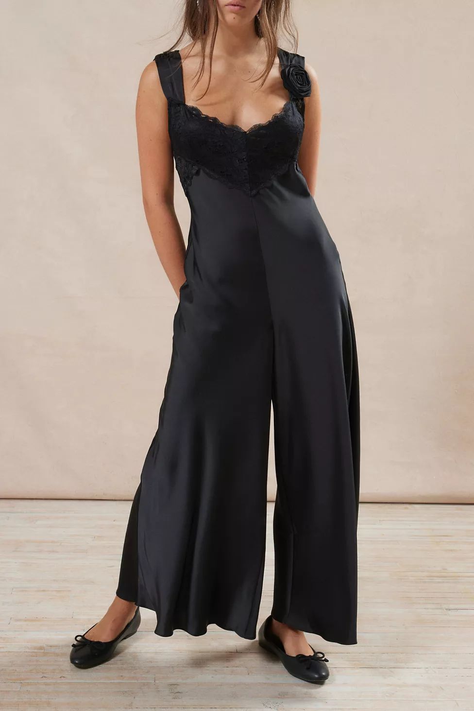 Kimchi Blue Cleo Satin & Lace Jumpsuit | Urban Outfitters (US and RoW)