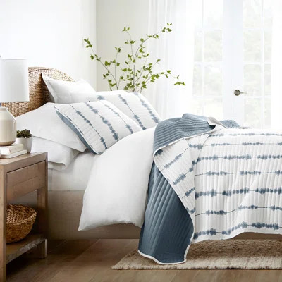 Quilt Coverlet Set All Season Patterned Reversible Microfiber Ultra Soft Bedding in Shibori Aesthetic | Wayfair North America