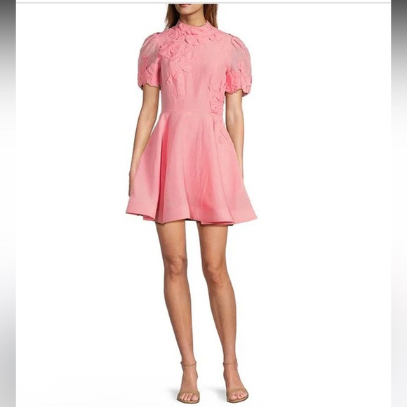 NWT Antonio Melani
Iris Linen Floral Mockneck Short Sleeve Dress | Poshmark