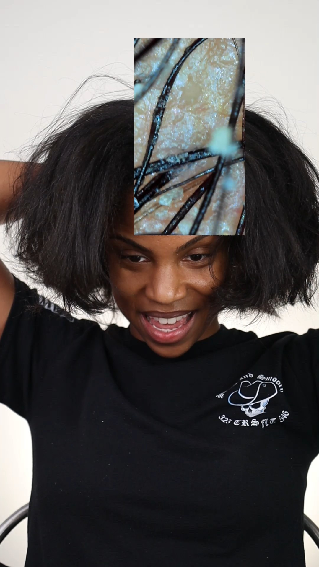 A lil scalp microscope to ruin your day😂😅