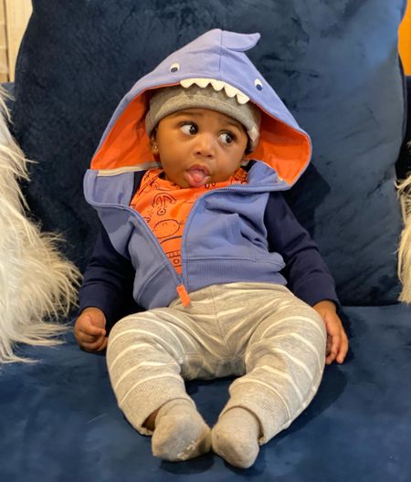 Follow his Instagram @officialbabykj for more baby boy fashion inspo 

Age in photo: 5M
Jacket size: 6M
Shirt size: 6M
Pants size: 6M
Socks: 6-12M
 
More sizes available 


Baby boy style, baby boy outfit, cute baby boy clothing, 4 months old, baby fall fashion, beanie, baby clothes, fall baby clothes gift guide baby baby shoes baby sneakers neutral baby clothing


#LTKkids #LTKbaby #LTKfamily