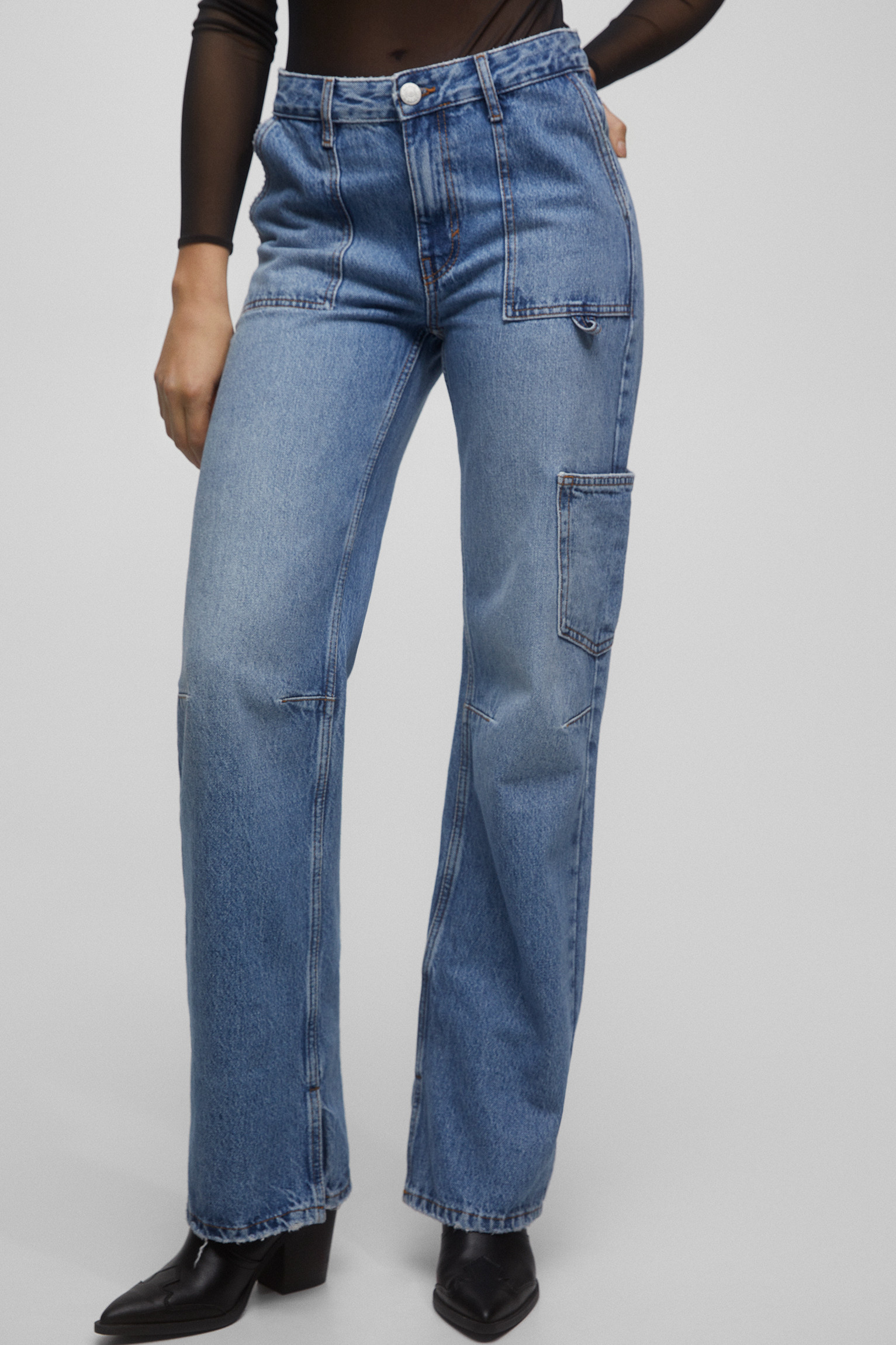 High-waist cargo jeans | PULL and BEAR UK