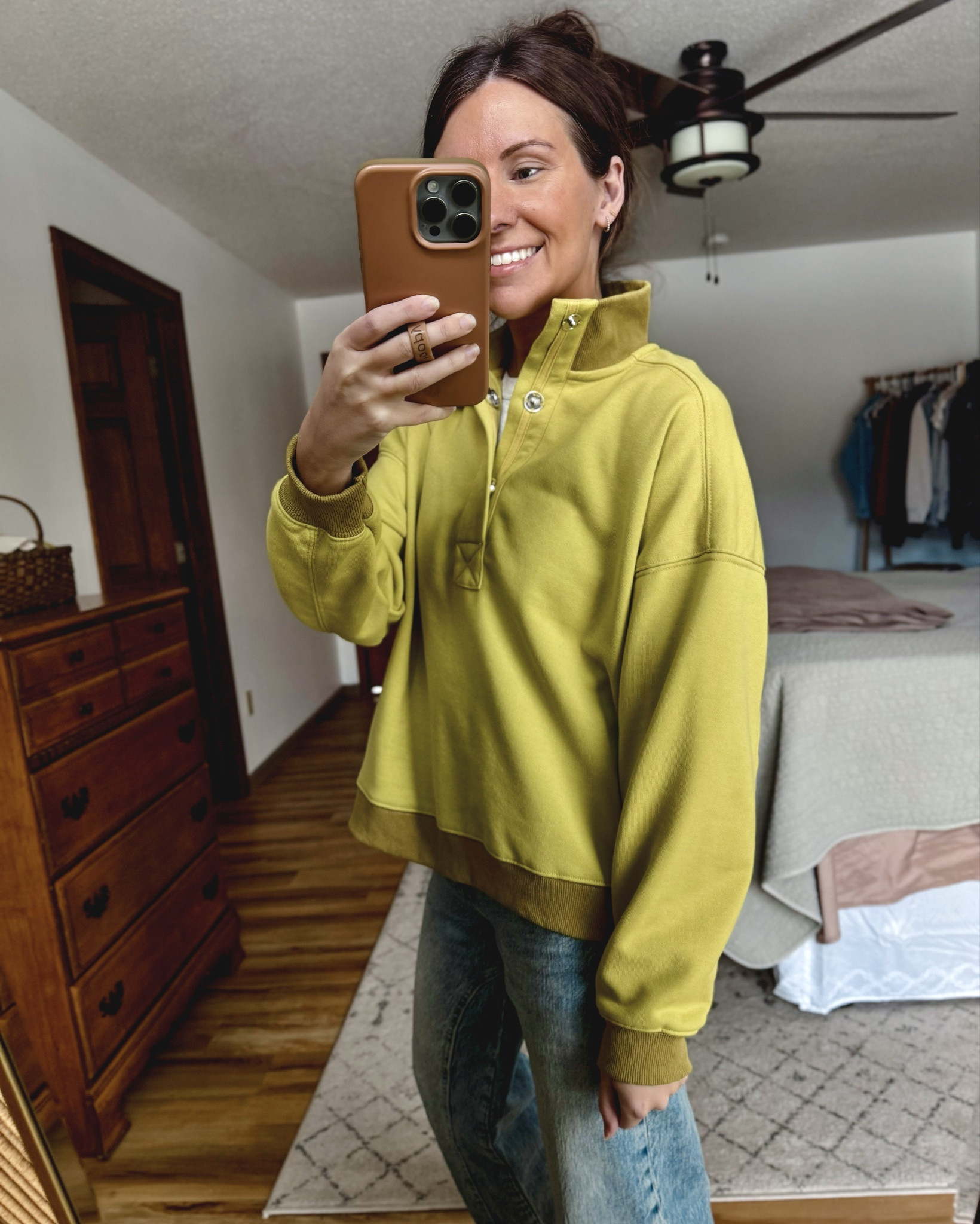 LOVE this sweatshirt😍

Wearing size small in my tee, xs in my sweatshirt, 24 short in my jeans (short is sold out but regular is stocked and it’s a raw hem so you can cut them), 6.5 in my sneakers!

#LTKgrwm #LTKPetite #LTKFindsUnder100