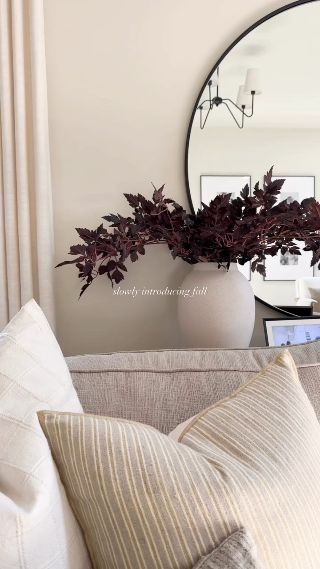 I am so not ready for Fall yet, but these stems are incredible. A fraction of the price from PB and just as good🙌🏻 

Comment “LINK” to shop! 

#fall #falldecor #neutralhome #neutraldecor #home #neutralstyle