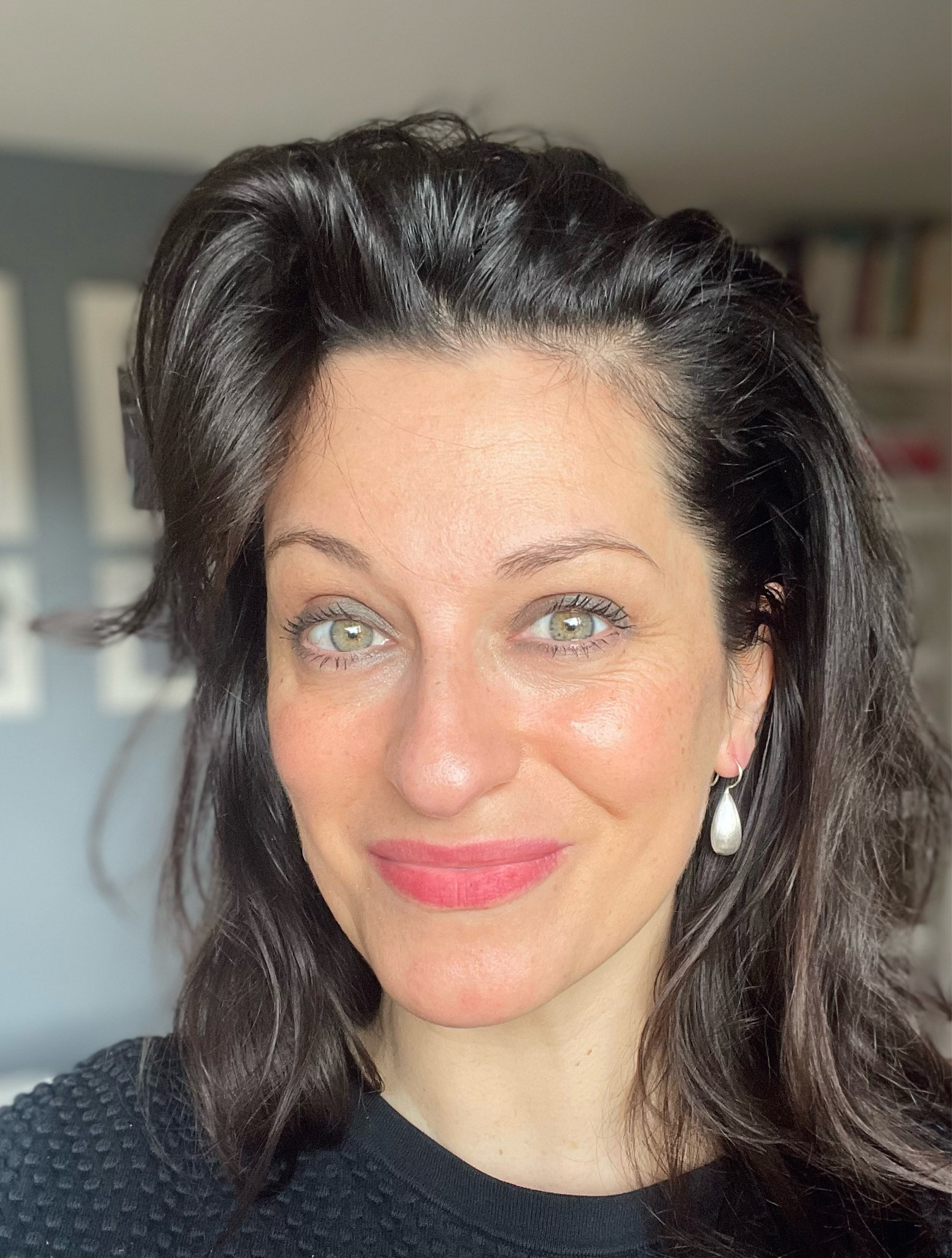 Satin kajal eyeliner #victoriabeckhambeauty 
Club eyeshadow #maccosmetics
Bisou Balm « Bêtise » #violette_FR
Embossed silver drop earrings #vivani 

#LTKover40 #LTKeurope #LTKbeauty