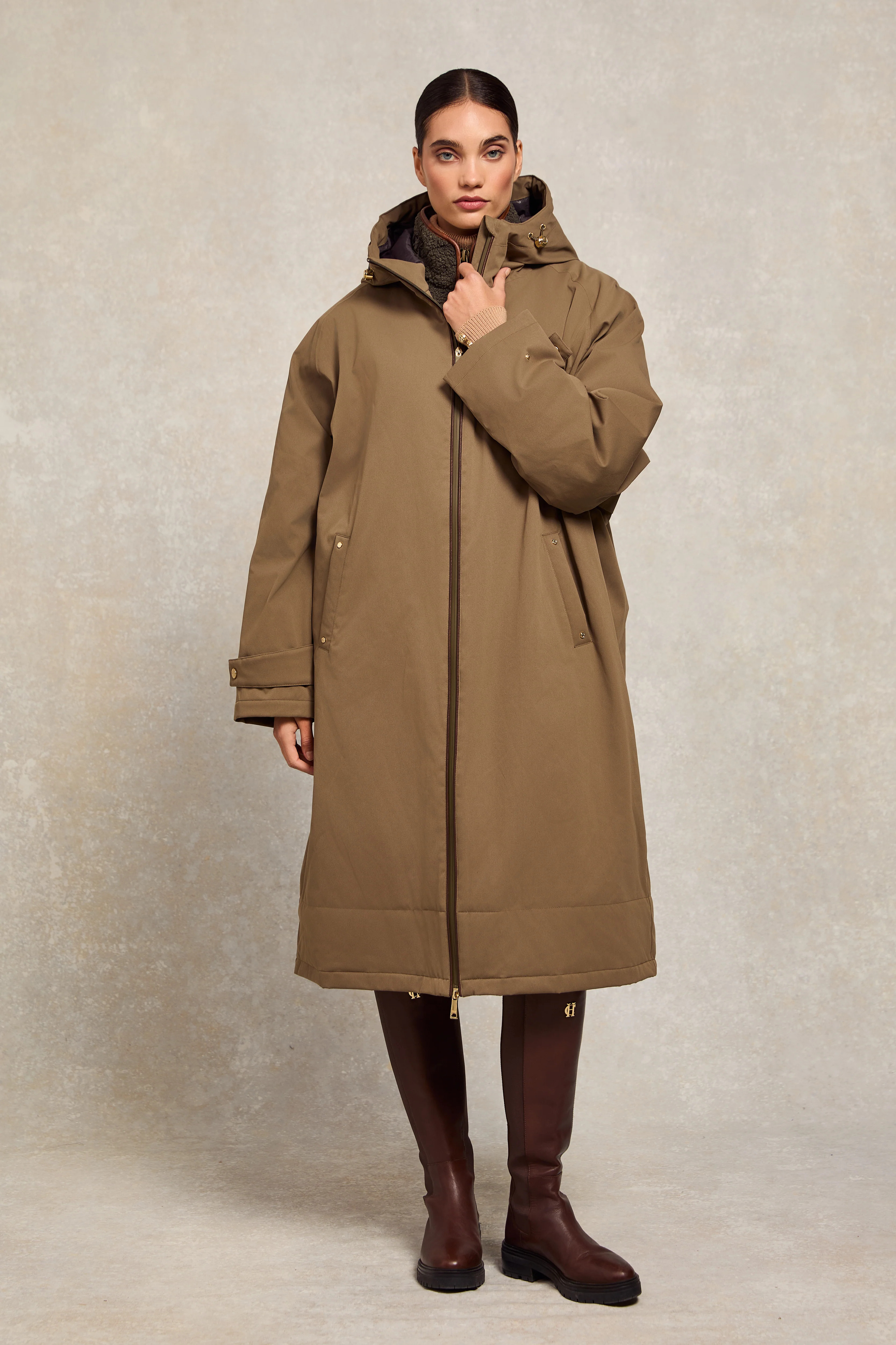 One-Size Lightweight Waterproof Coat (Mink) | Holland Cooper