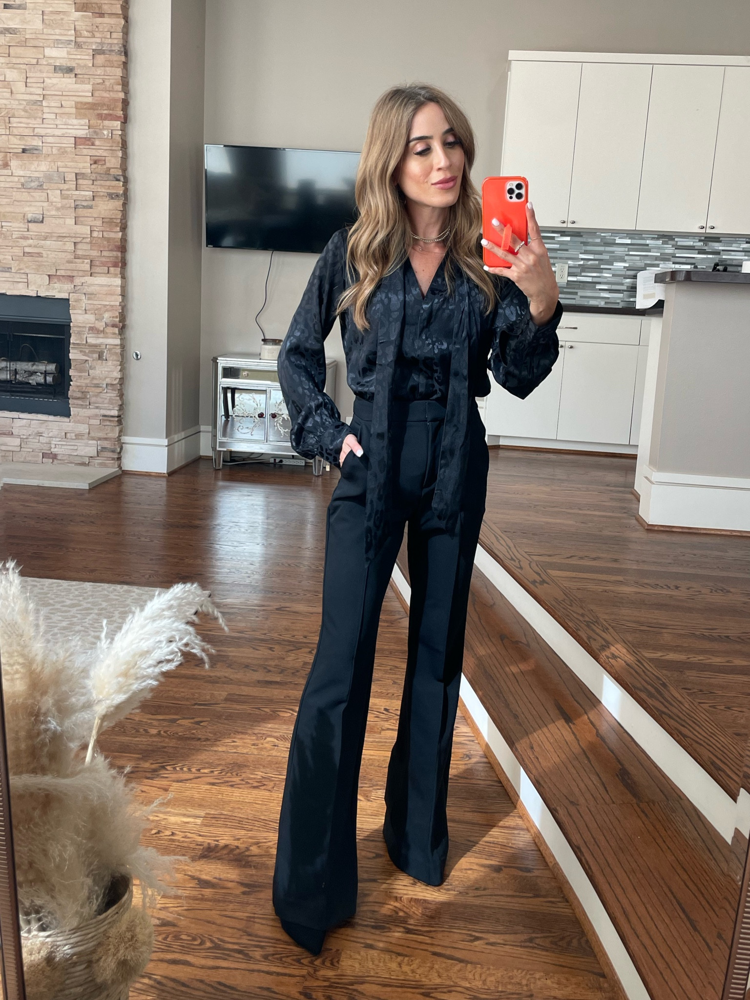 Leopard blouse on sale size Xs, black work pants size 00 short 

#LTKworkwear #LTKunder100 #LTKunder50